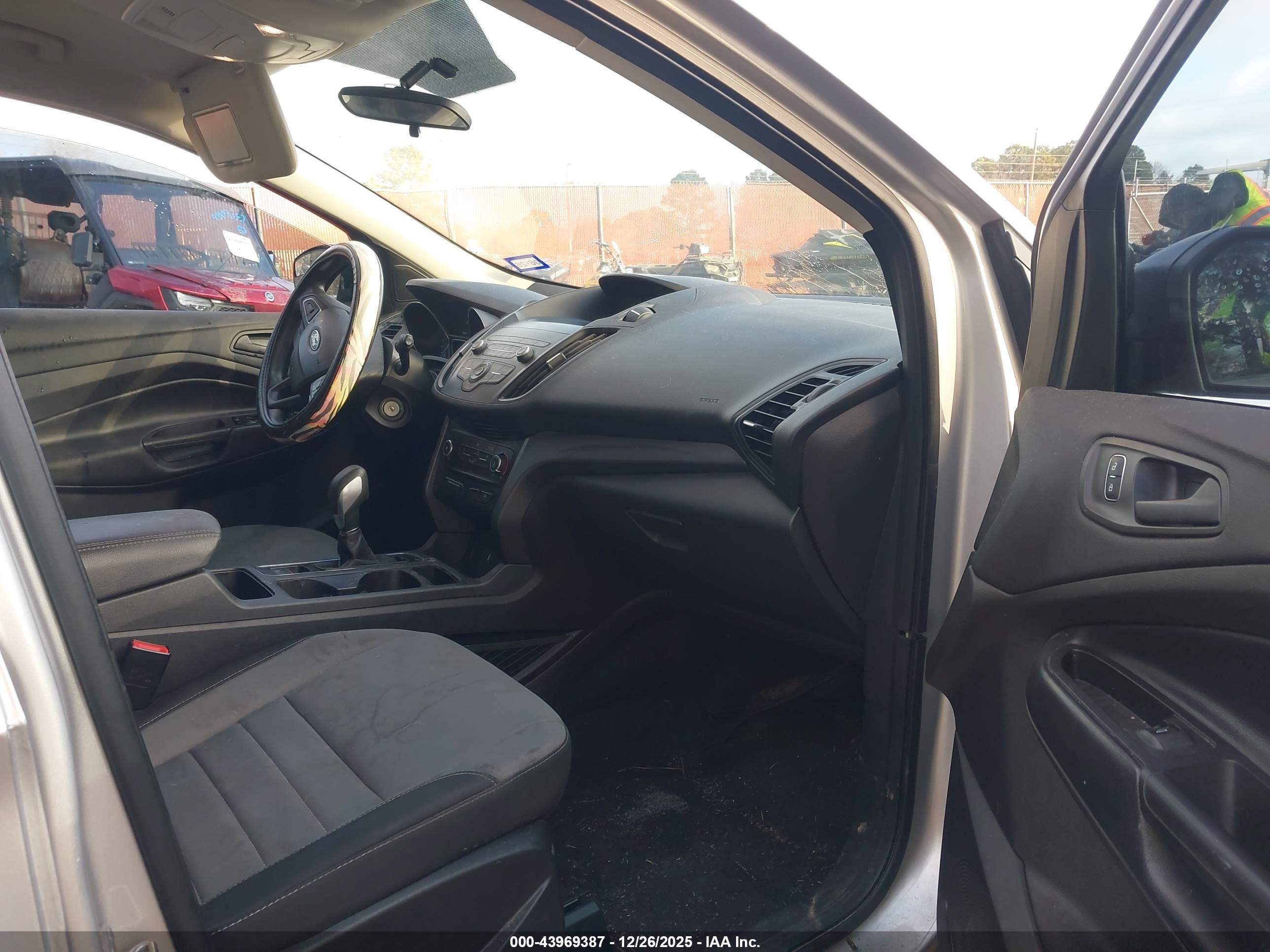FORD ESCAPE image 5