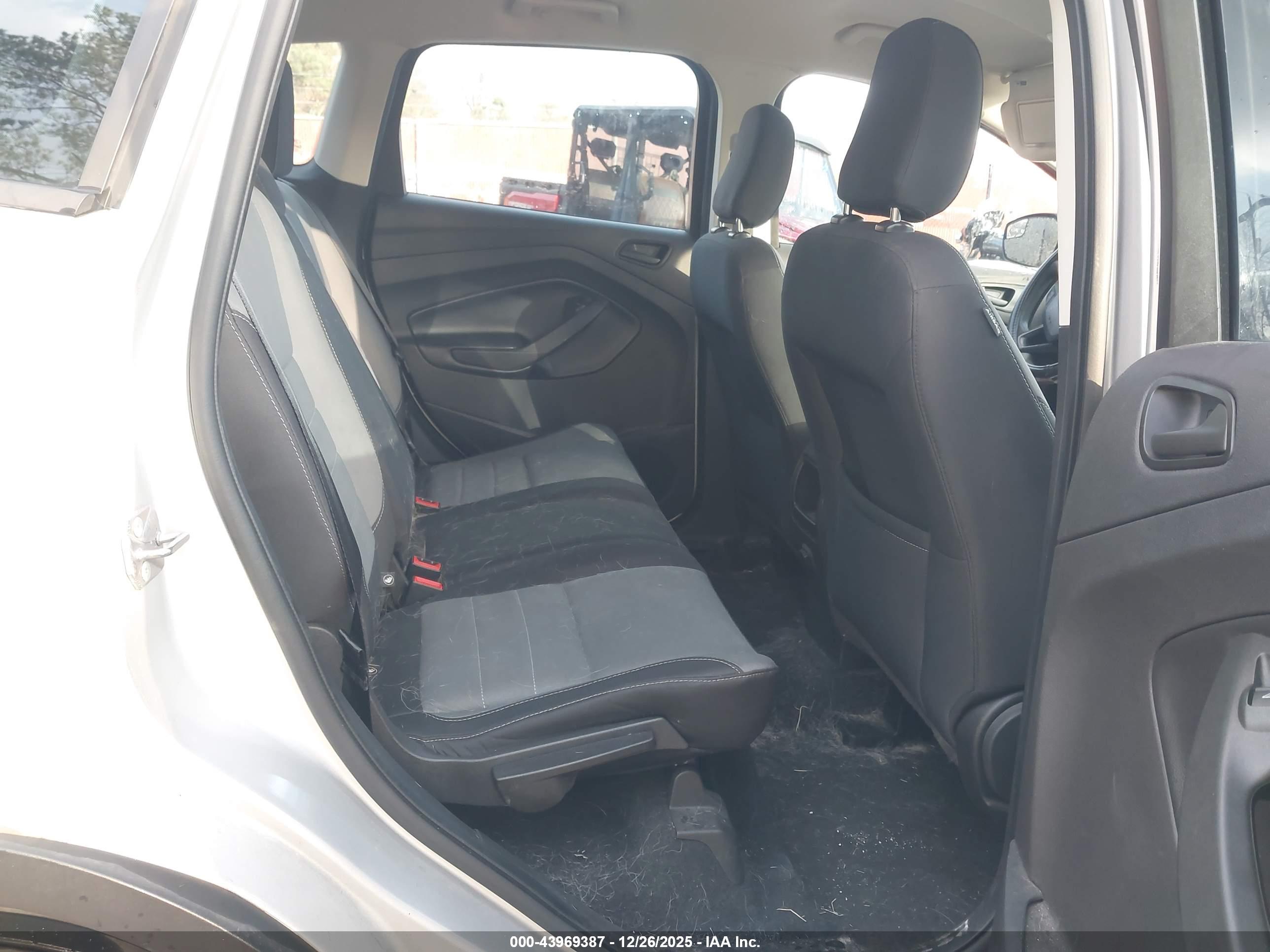 FORD ESCAPE image 8