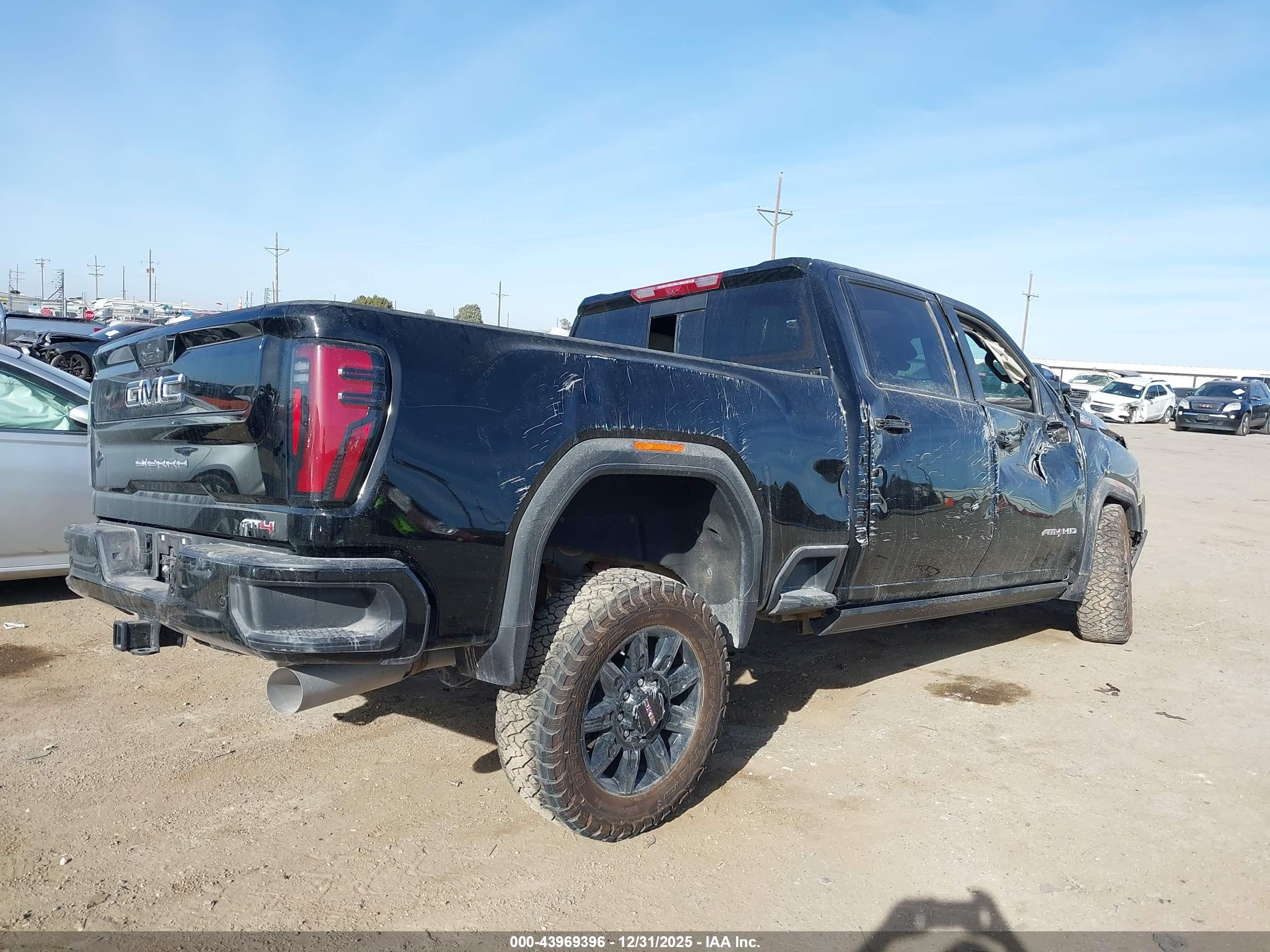 GMC SIERRA image 4
