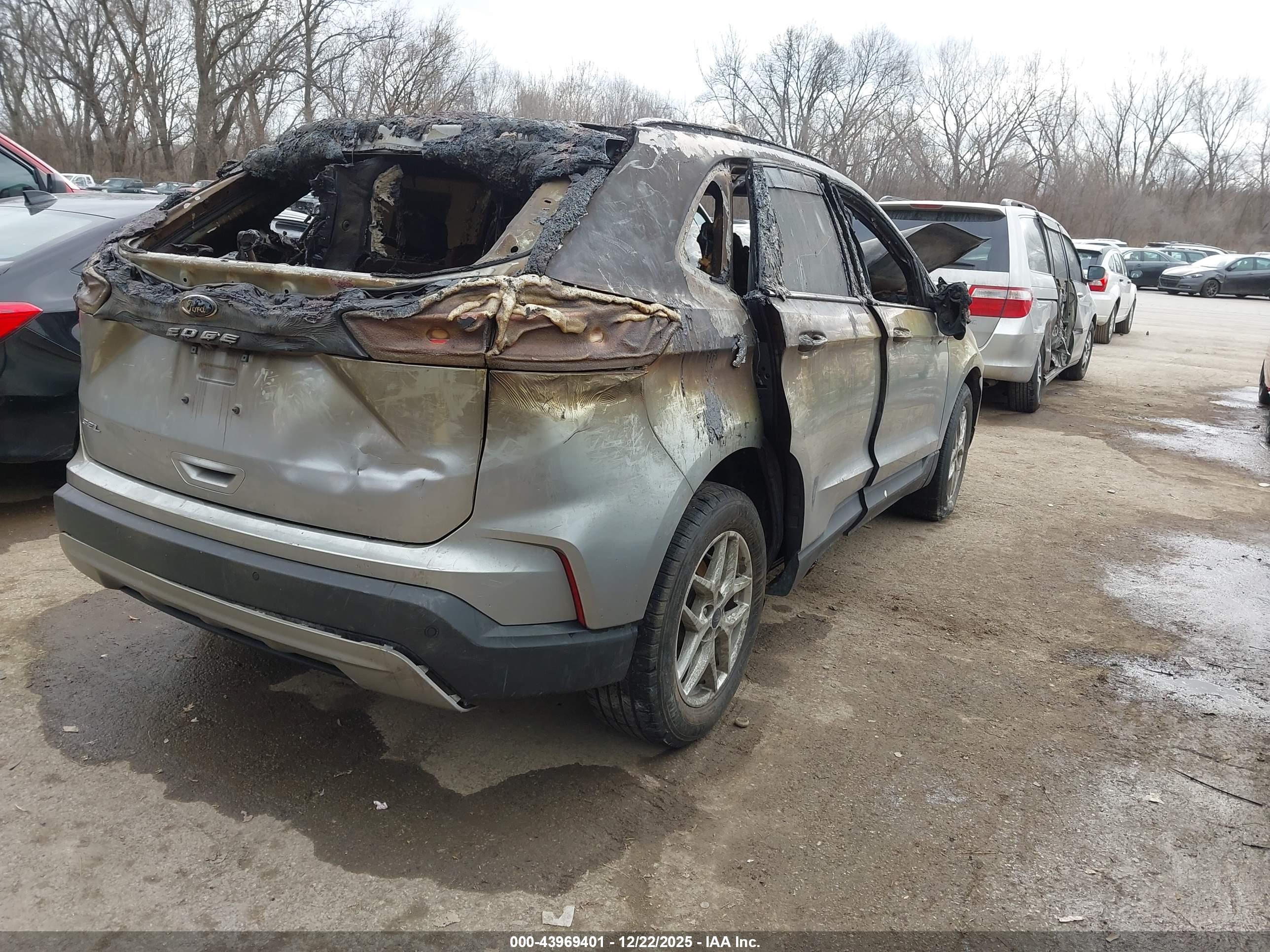FORD EDGE image 4