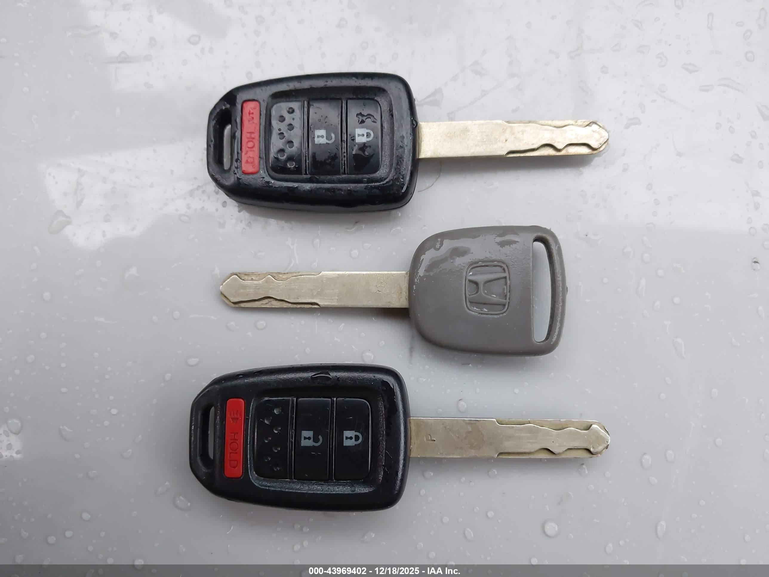 HONDA CR-V image 11