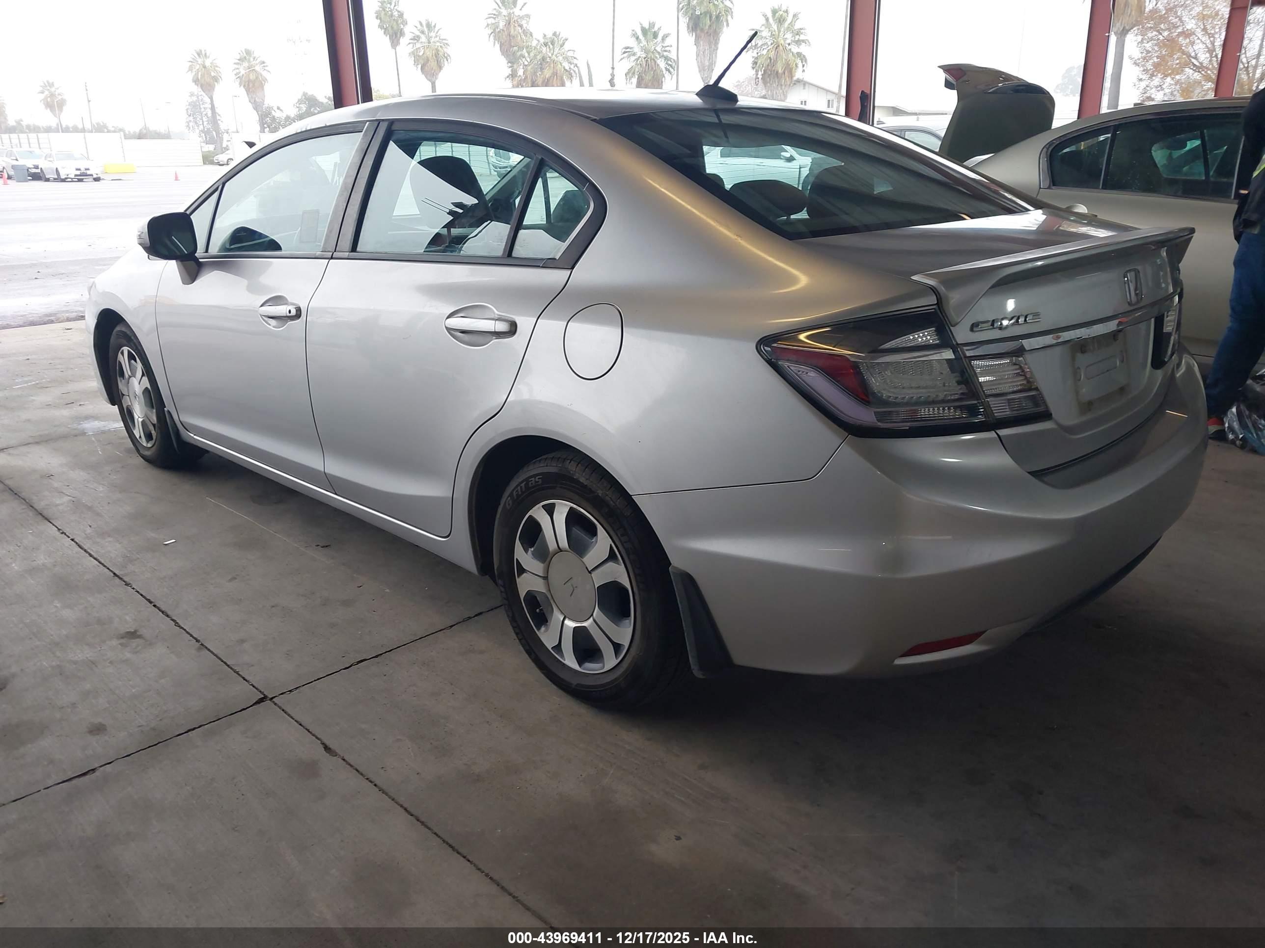HONDA CIVIC image 3