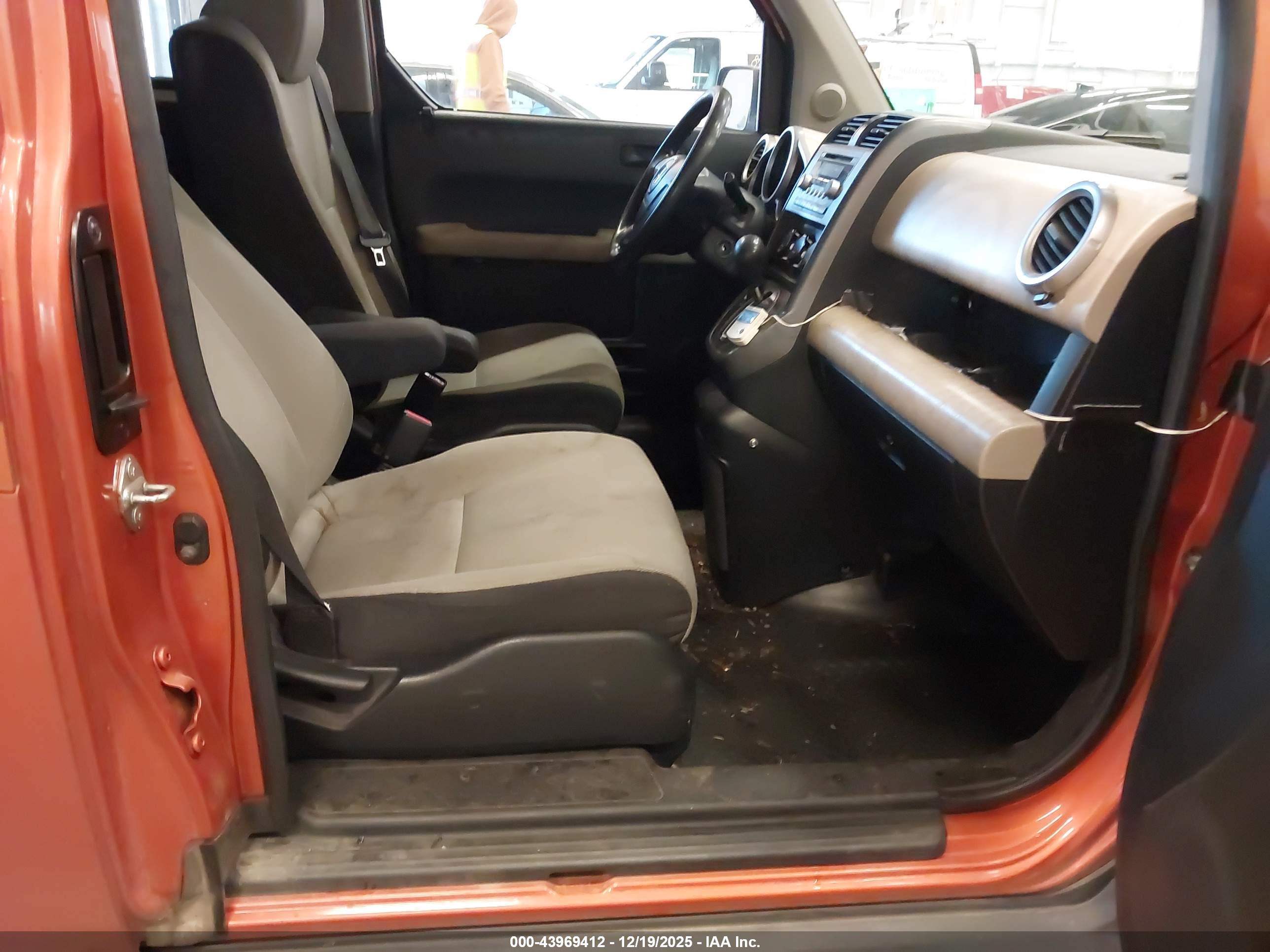 HONDA ELEMENT image 5