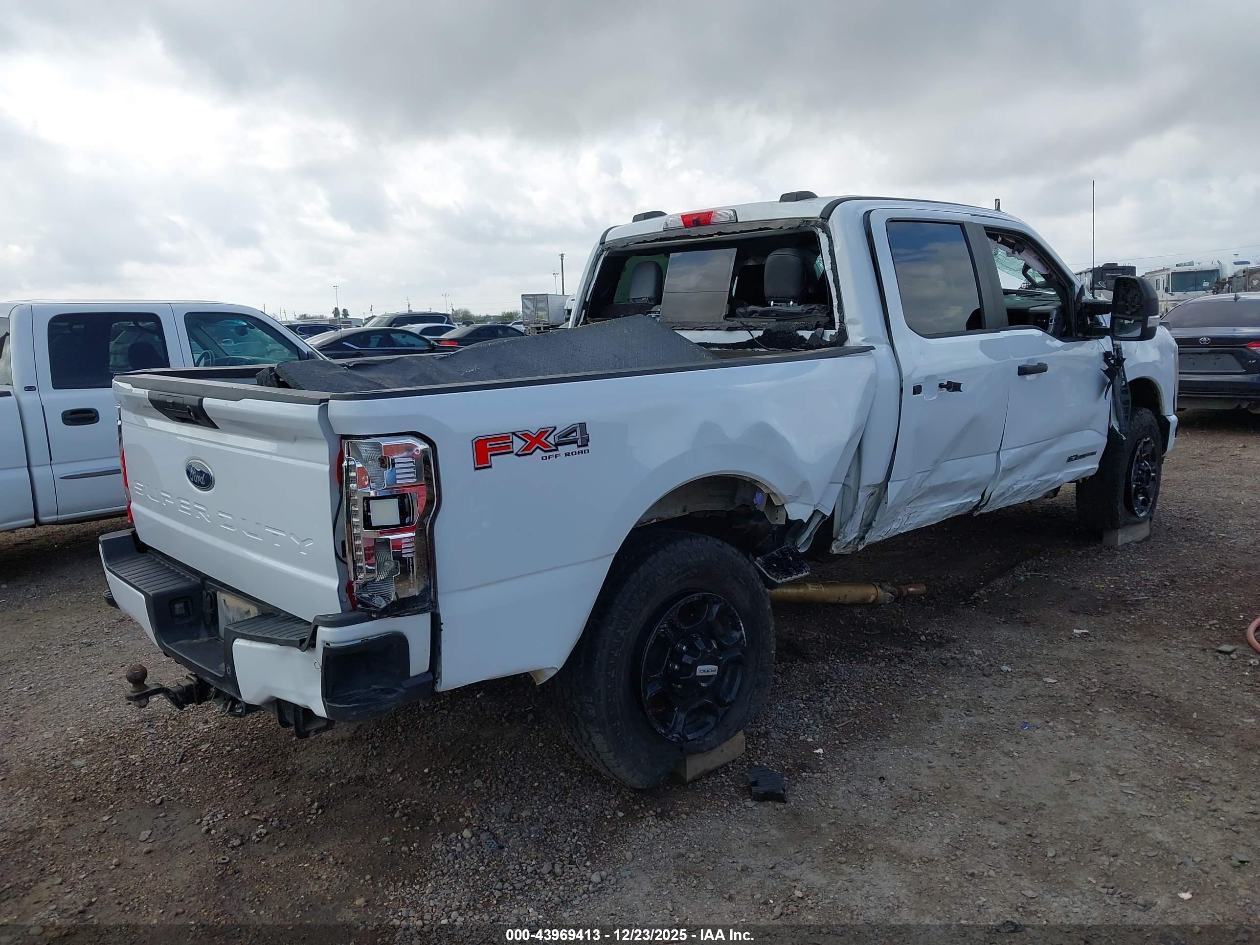 FORD F-250 image 3