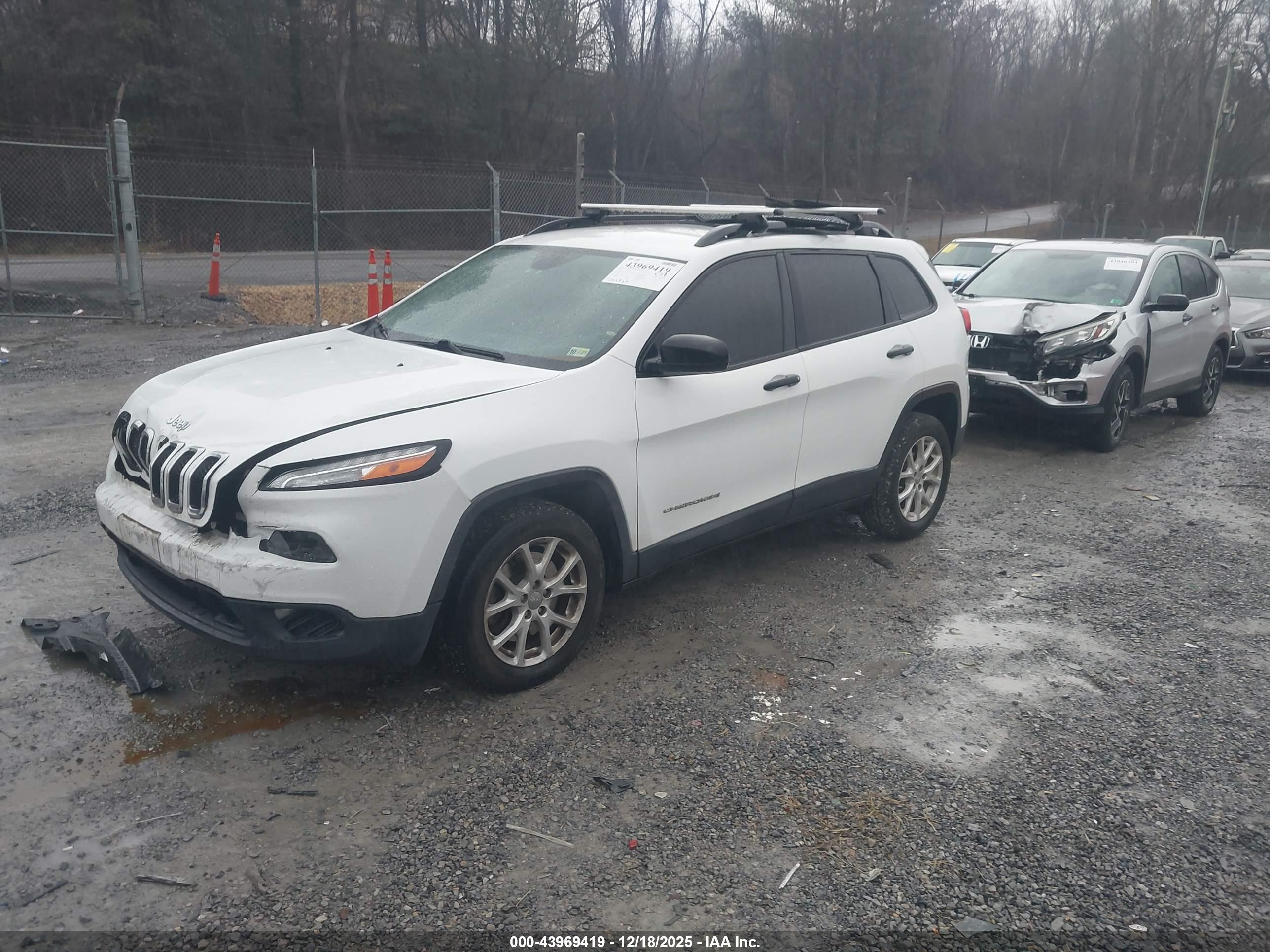 JEEP CHEROKEE image 2