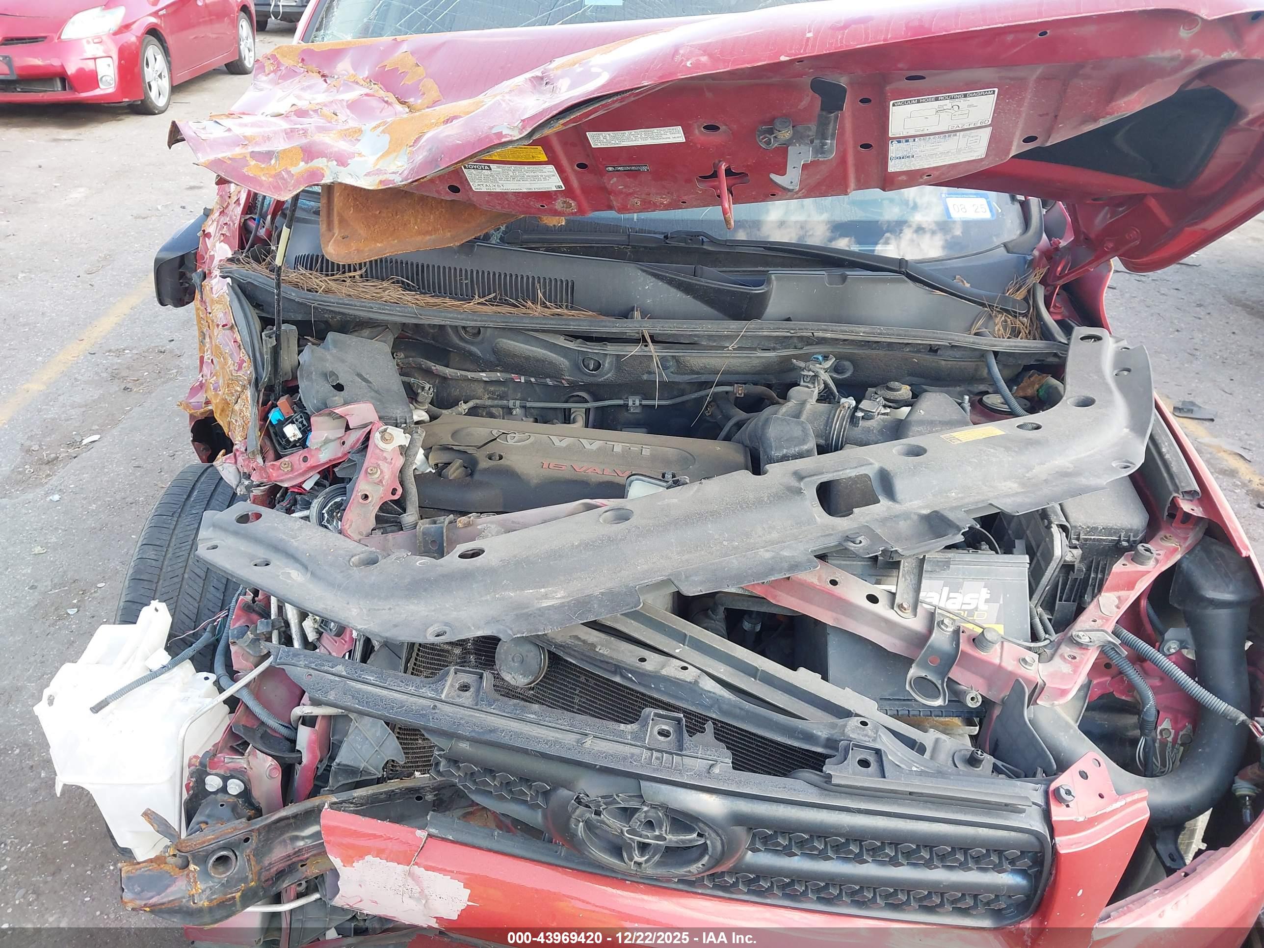 TOYOTA RAV4 image 10