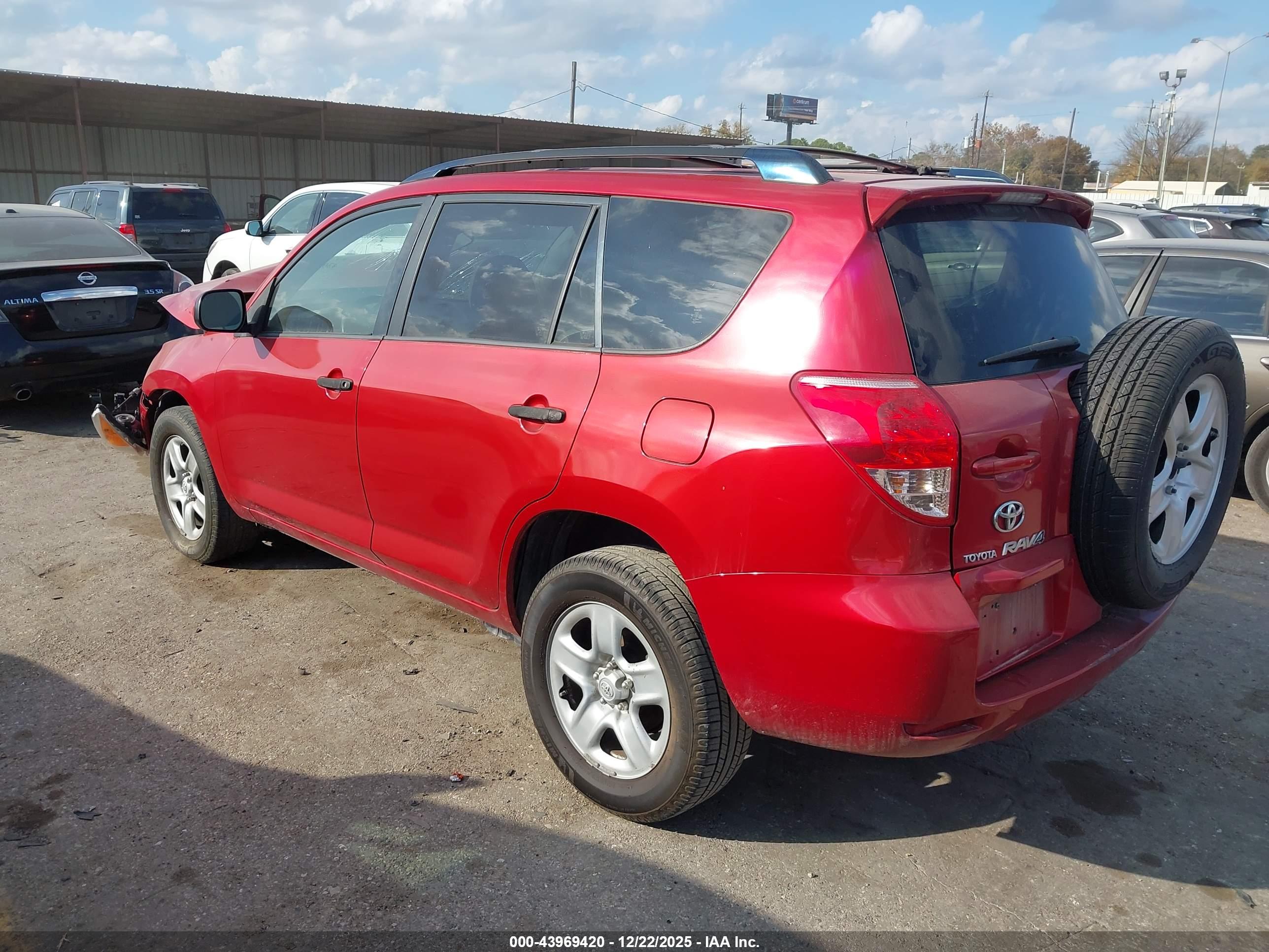 TOYOTA RAV4 image 3