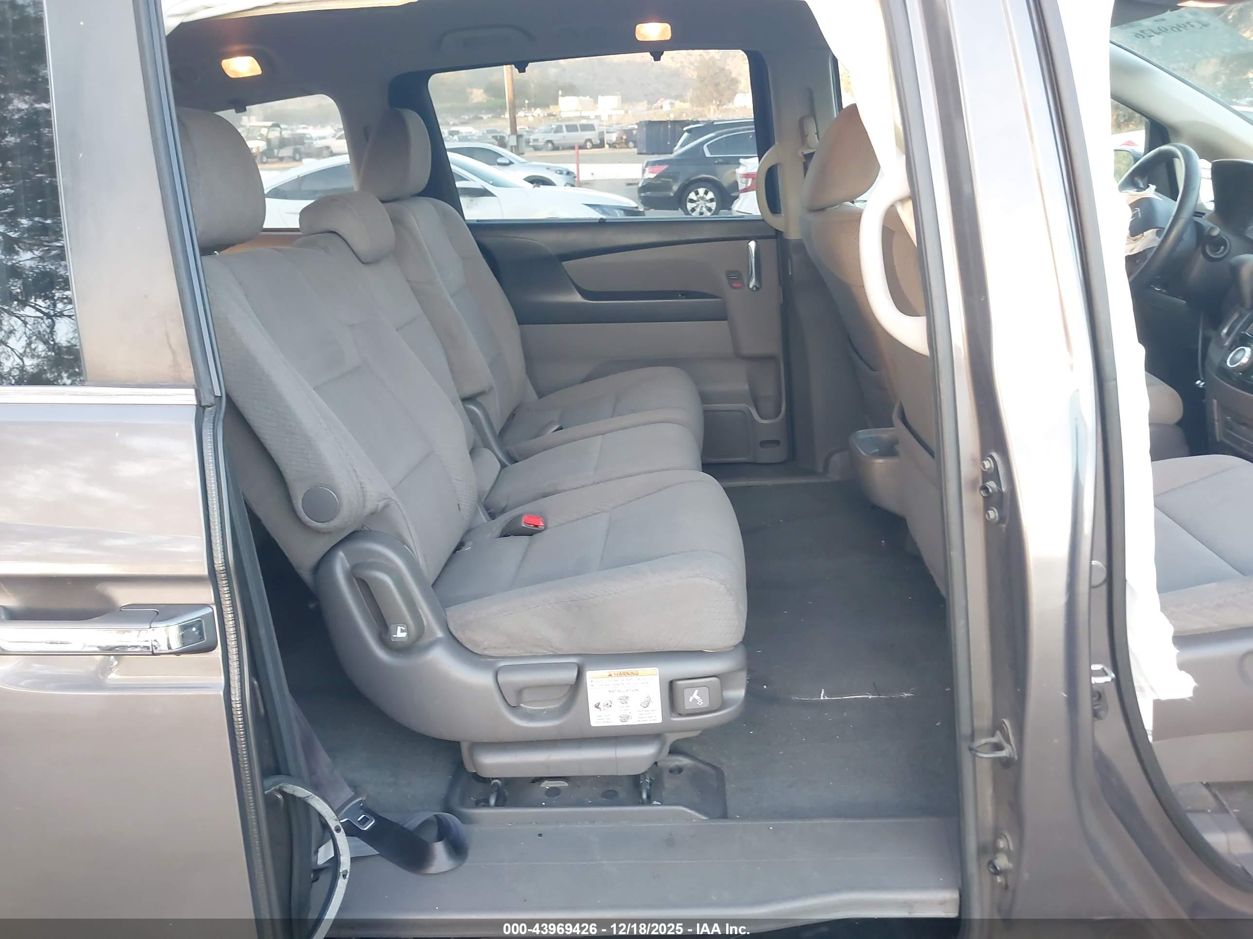 HONDA ODYSSEY image 8