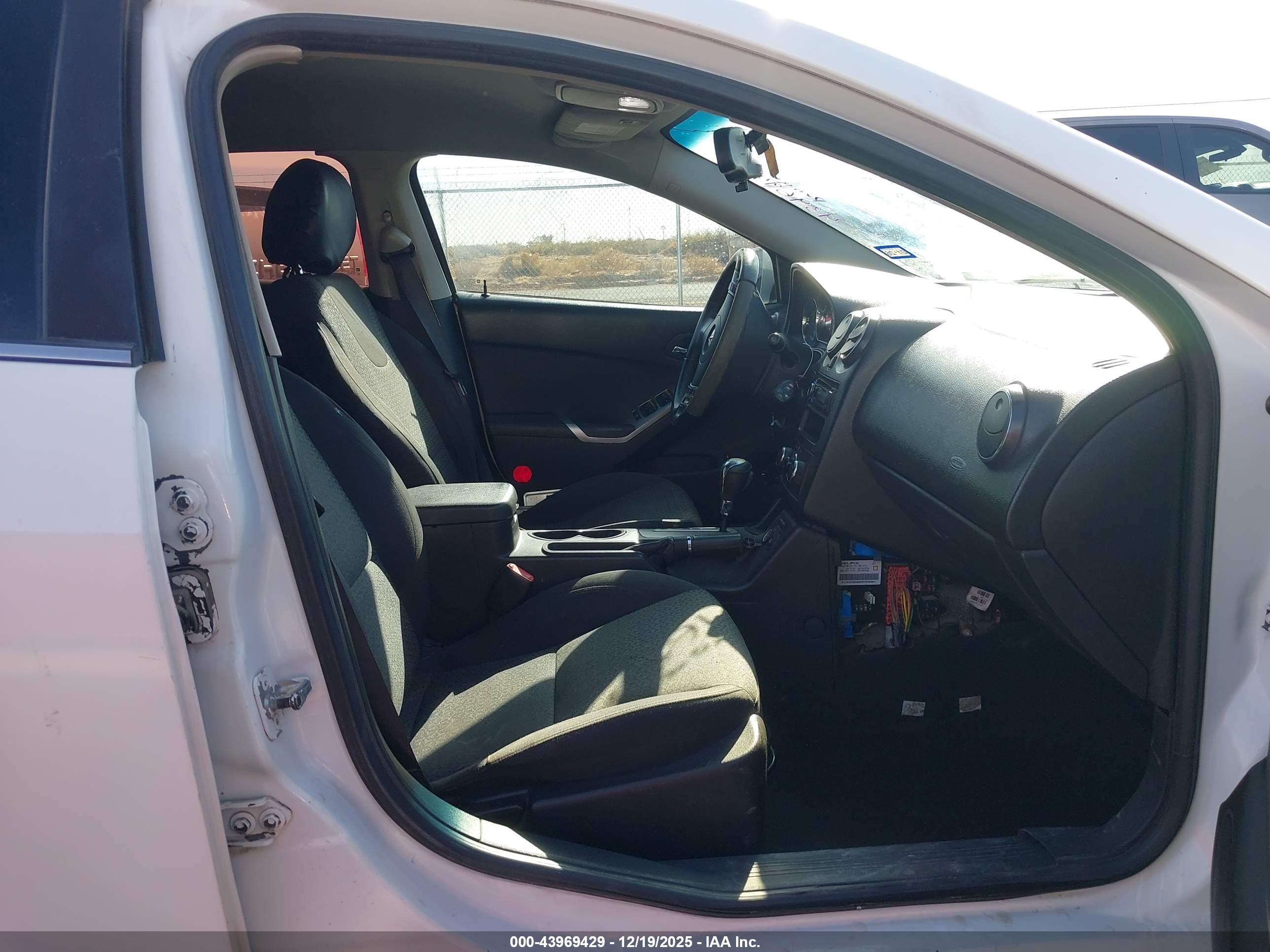 PONTIAC G6 image 5