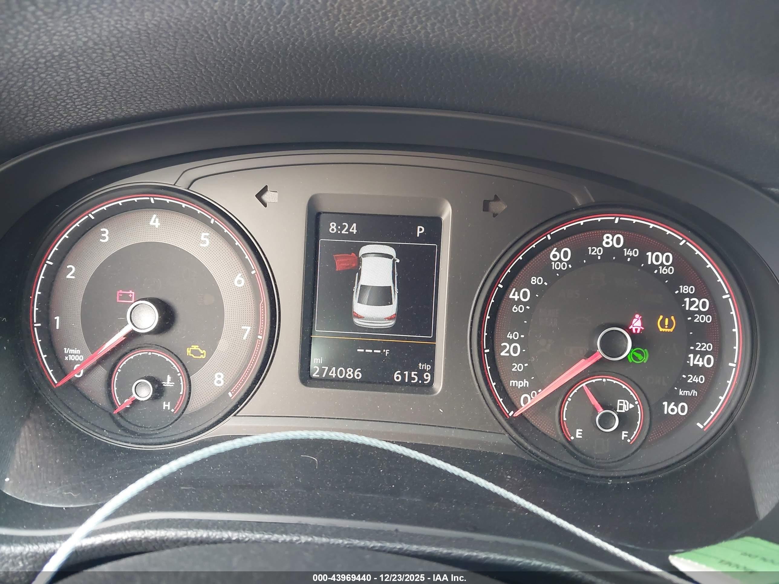 VOLKSWAGEN PASSAT image 7
