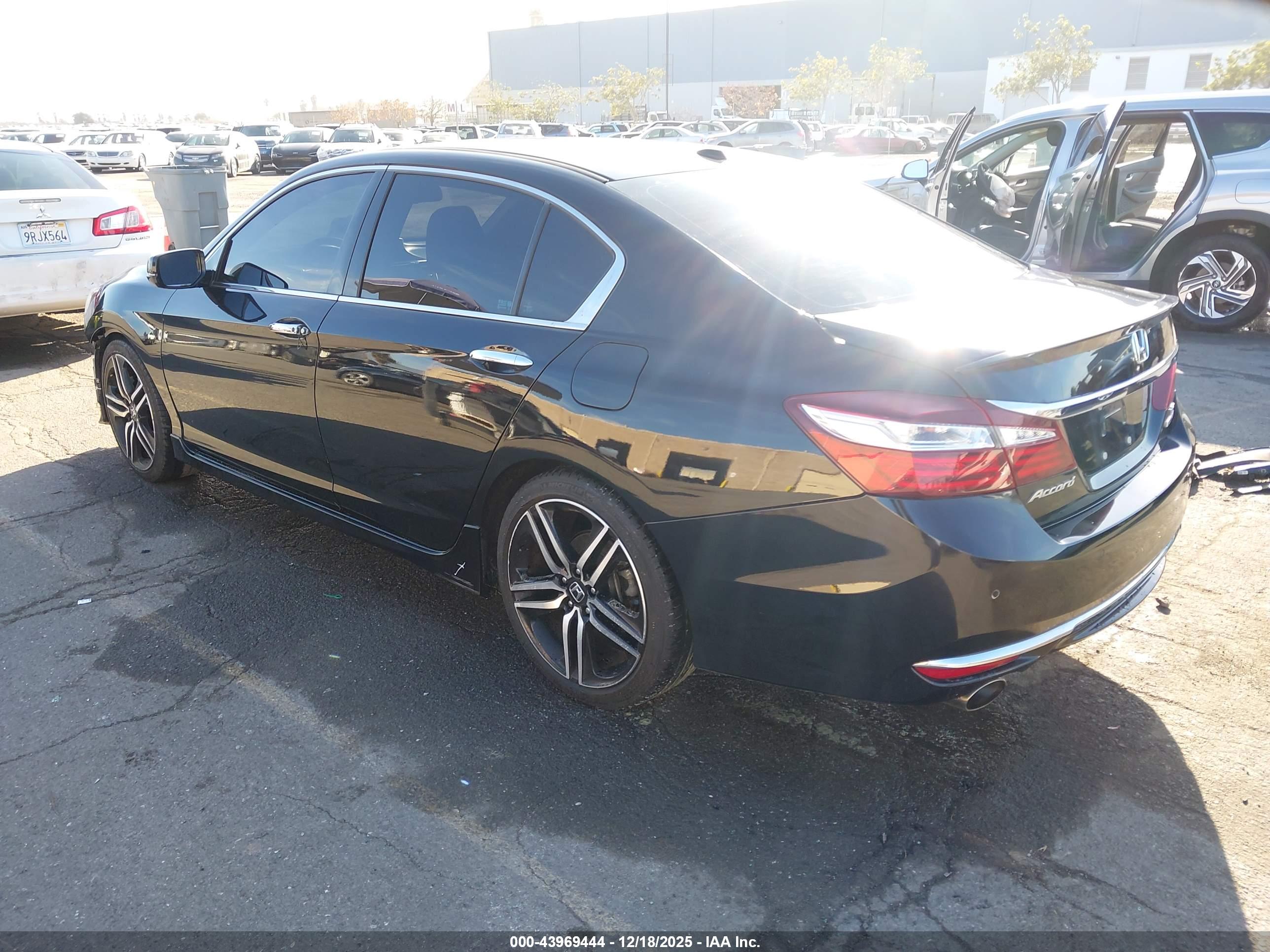 HONDA ACCORD image 3