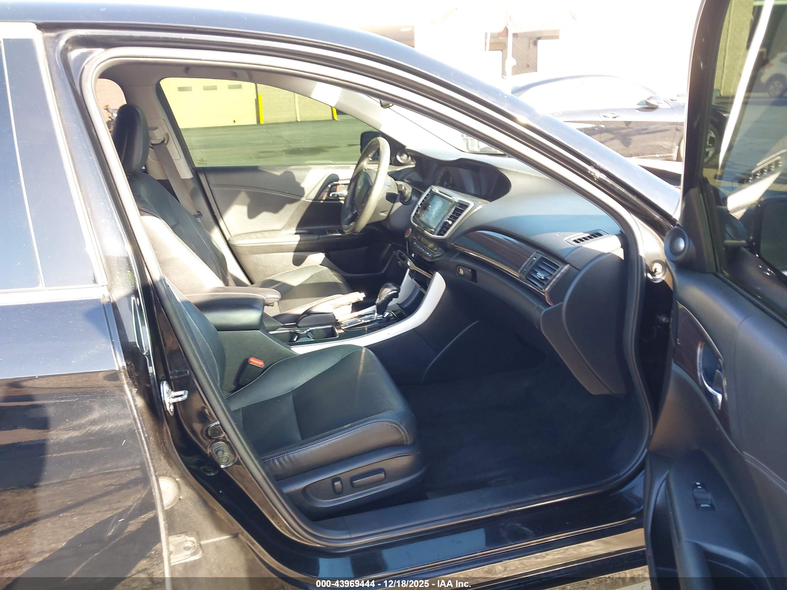 HONDA ACCORD image 5