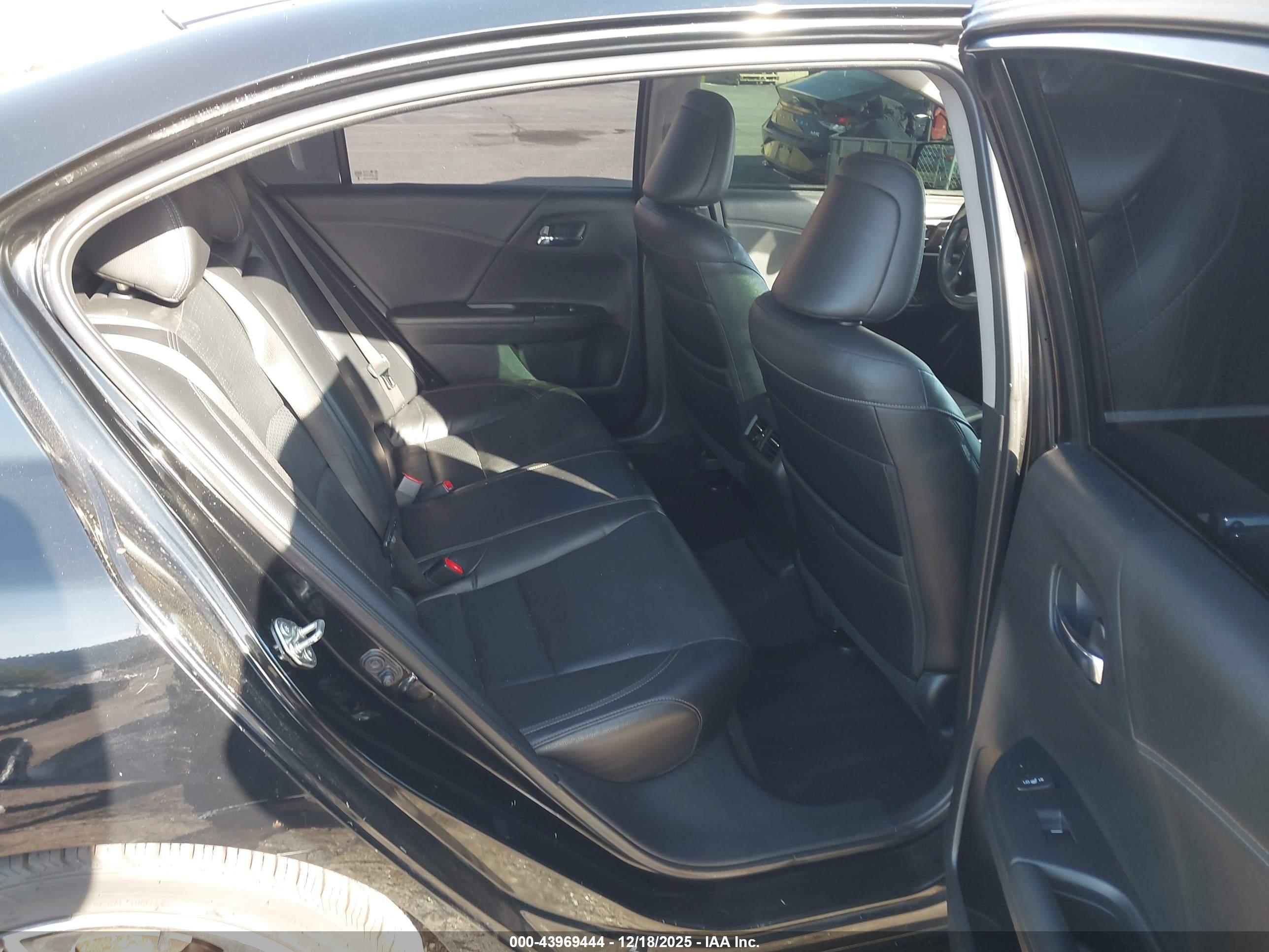 HONDA ACCORD image 8