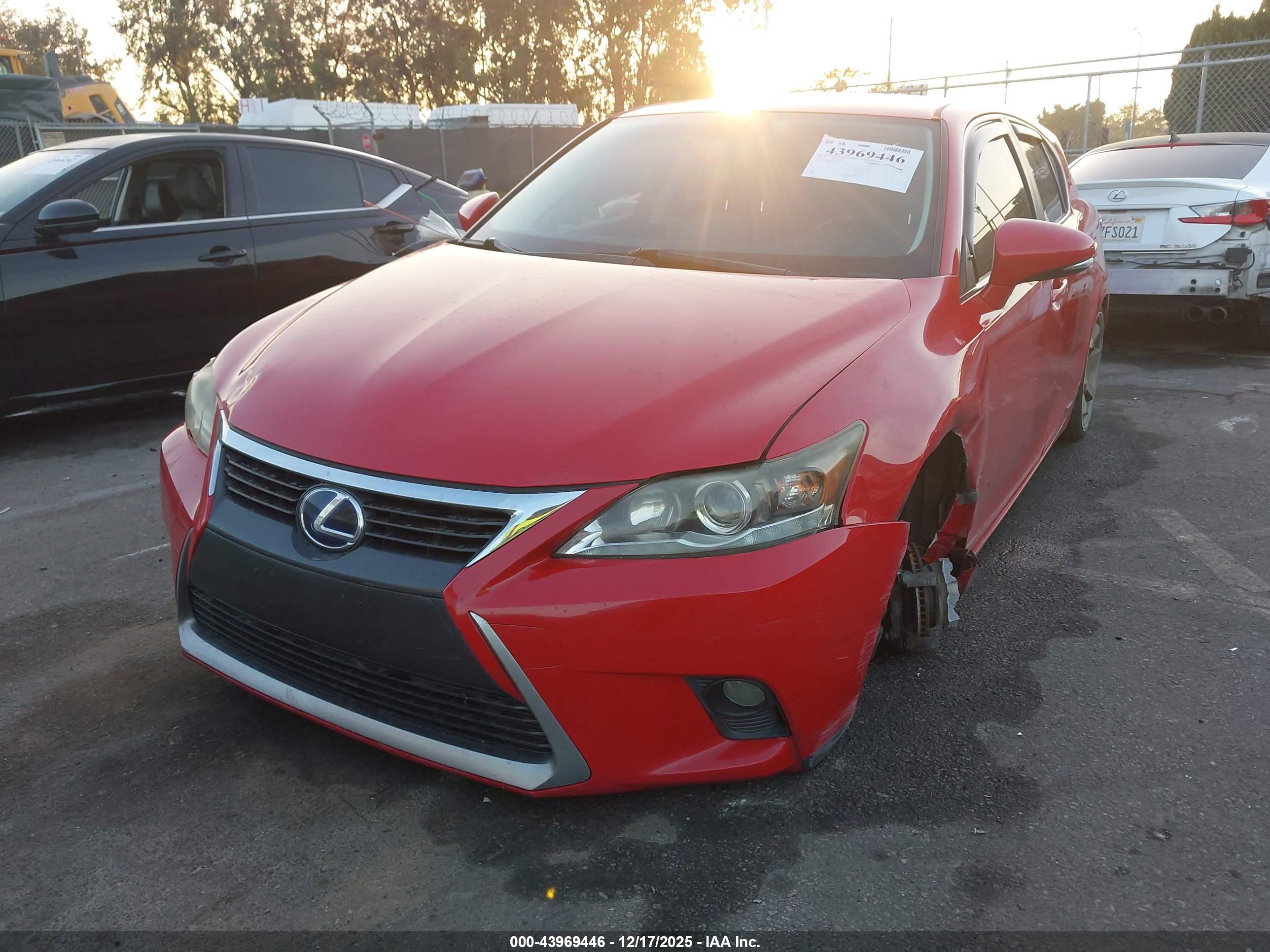 LEXUS CT image 2
