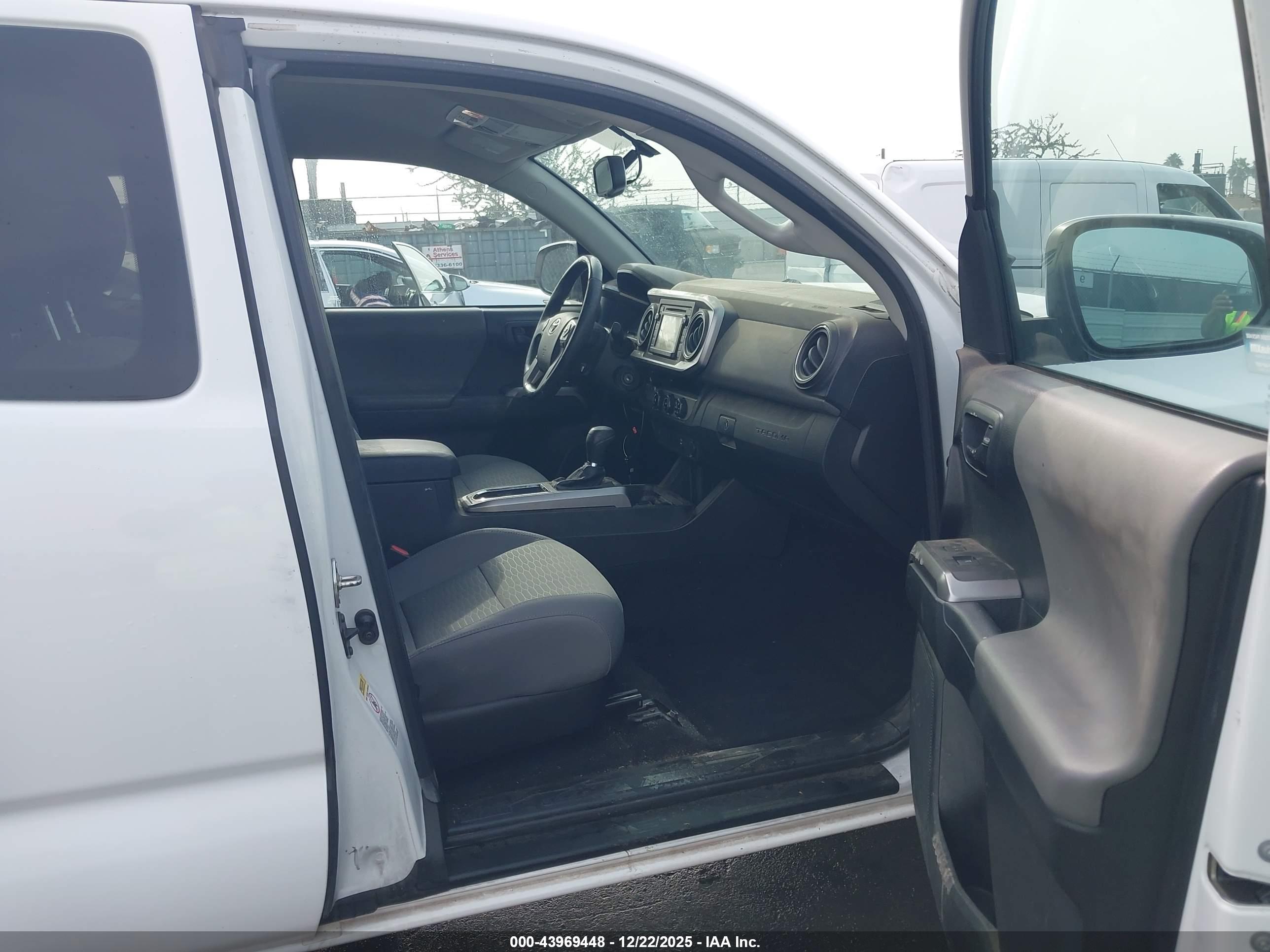 TOYOTA TACOMA image 5