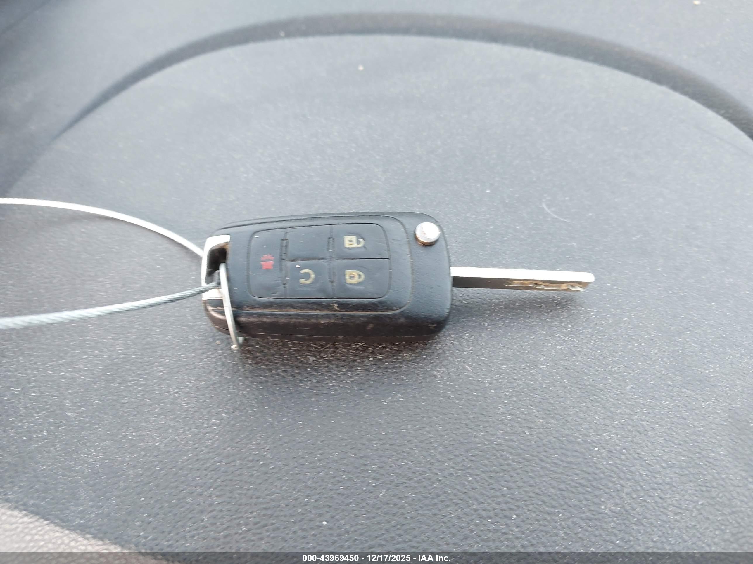 CHEVROLET EQUINOX image 11