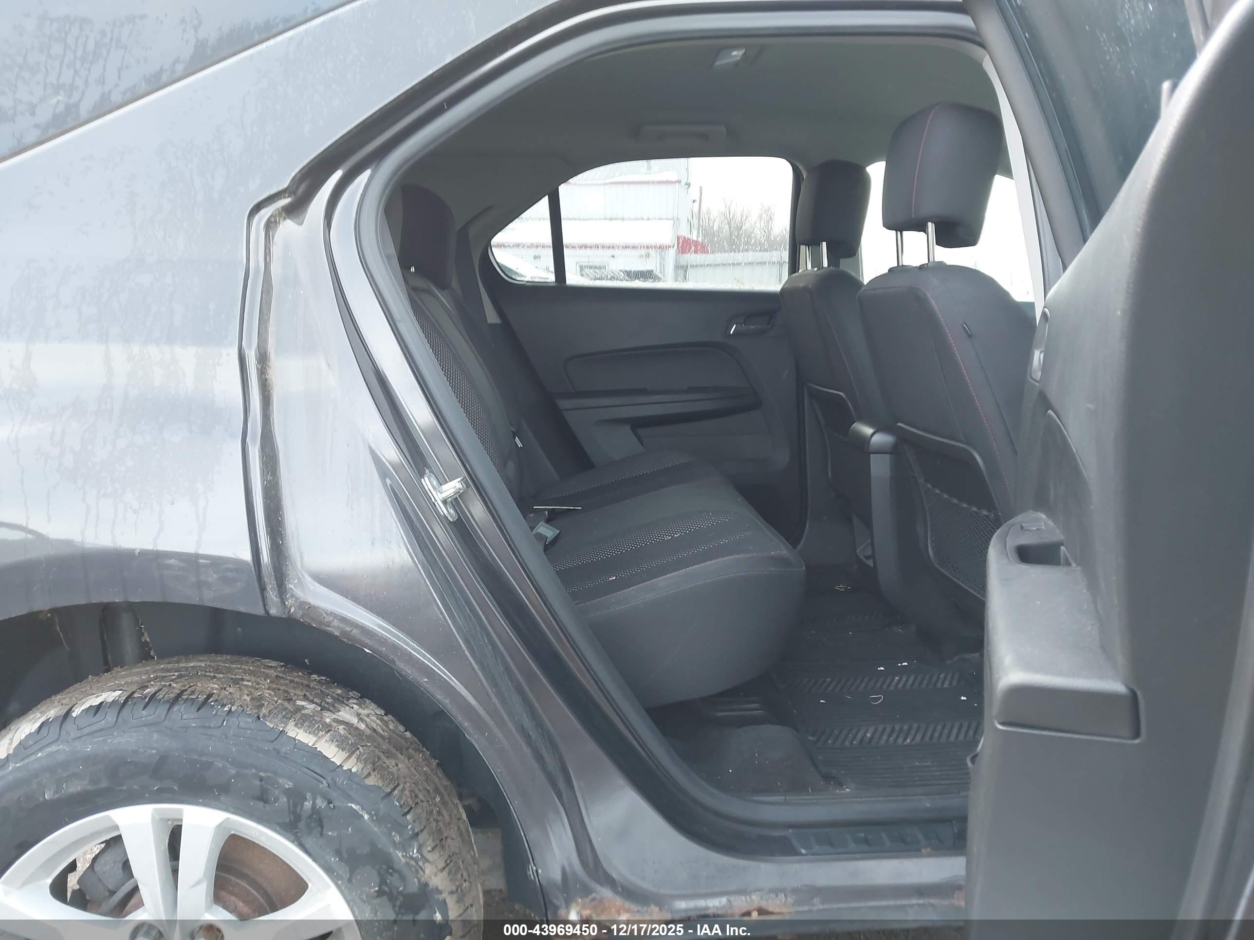 CHEVROLET EQUINOX image 8