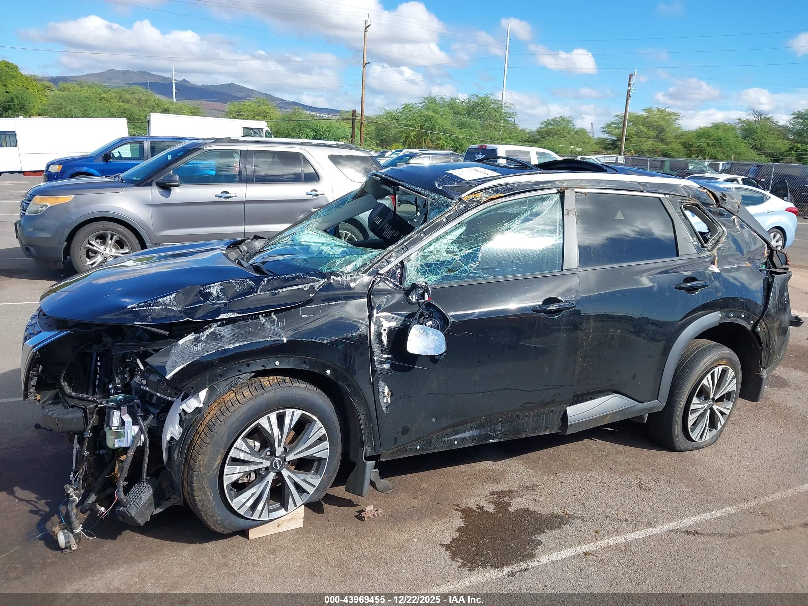 NISSAN ROGUE image 6