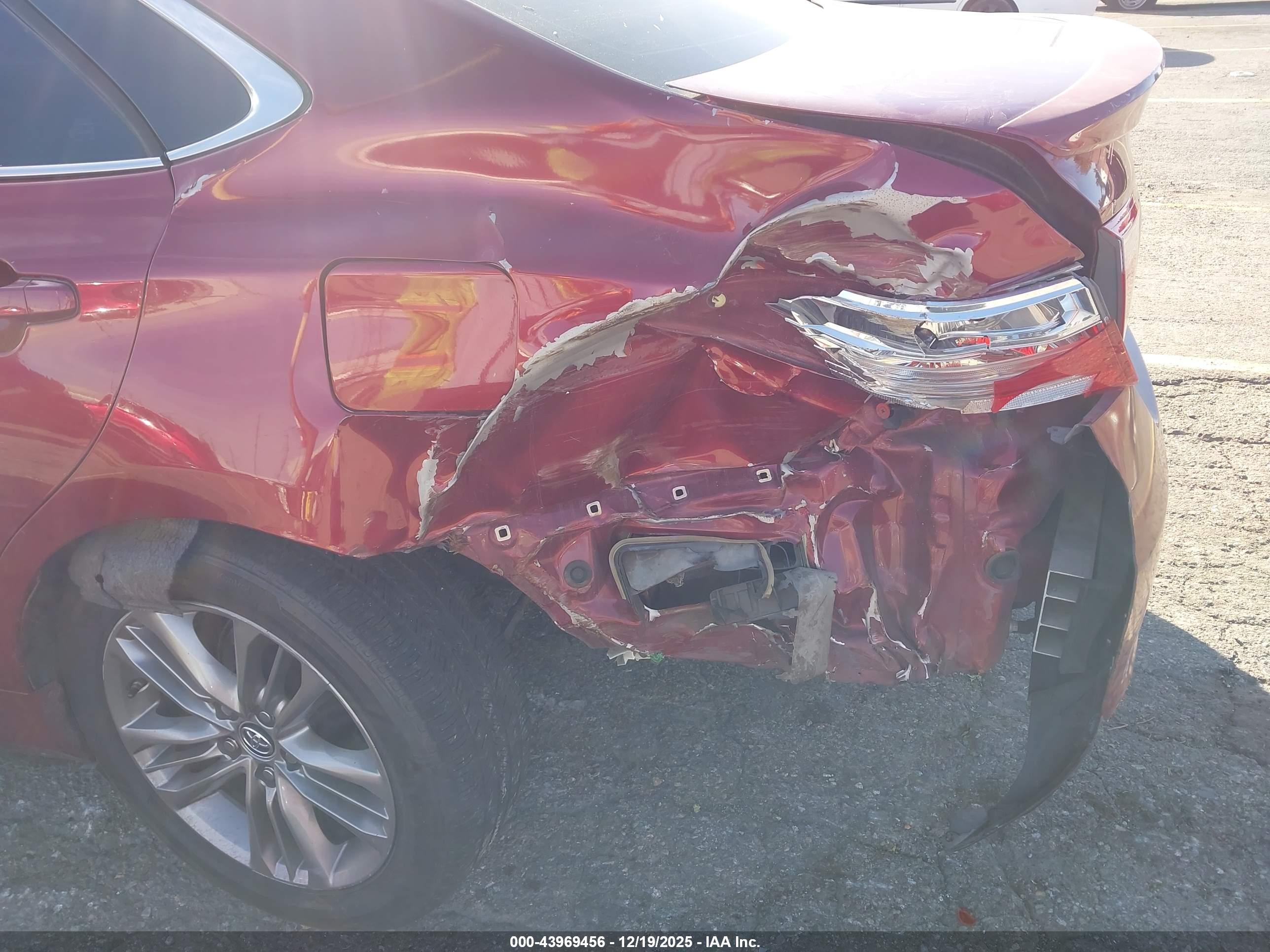 TOYOTA CAMRY image 6