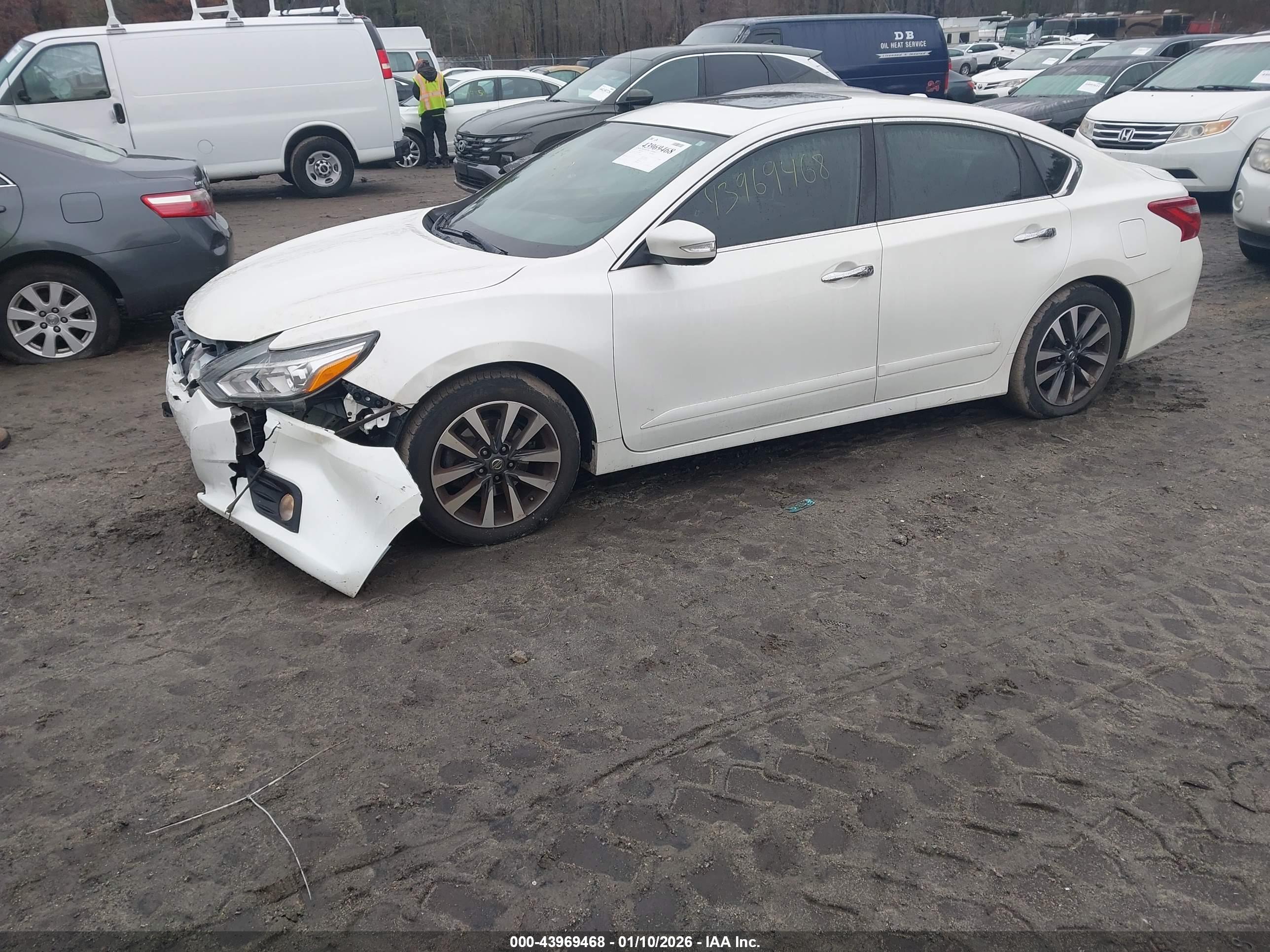NISSAN ALTIMA image 2