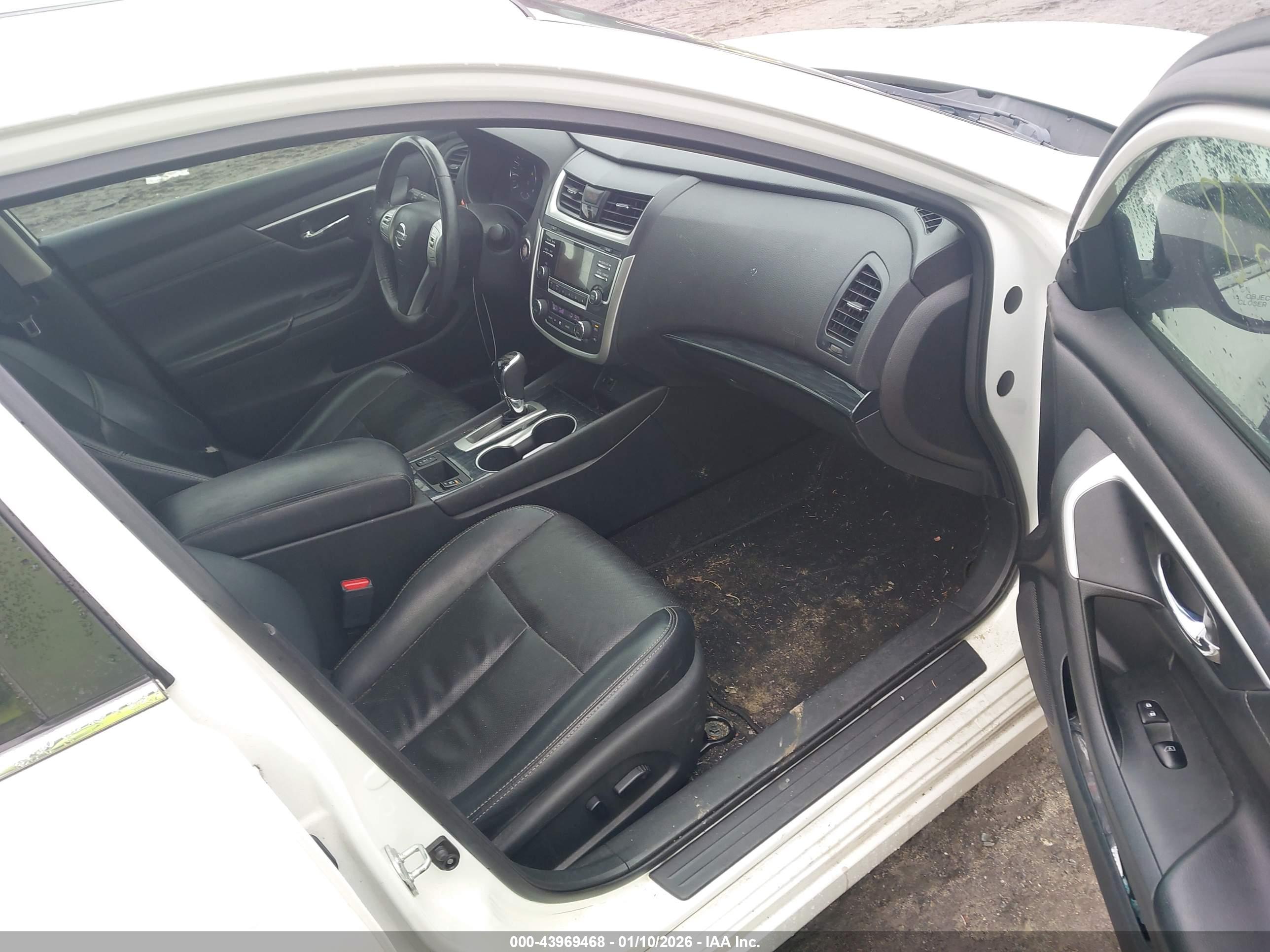NISSAN ALTIMA image 5