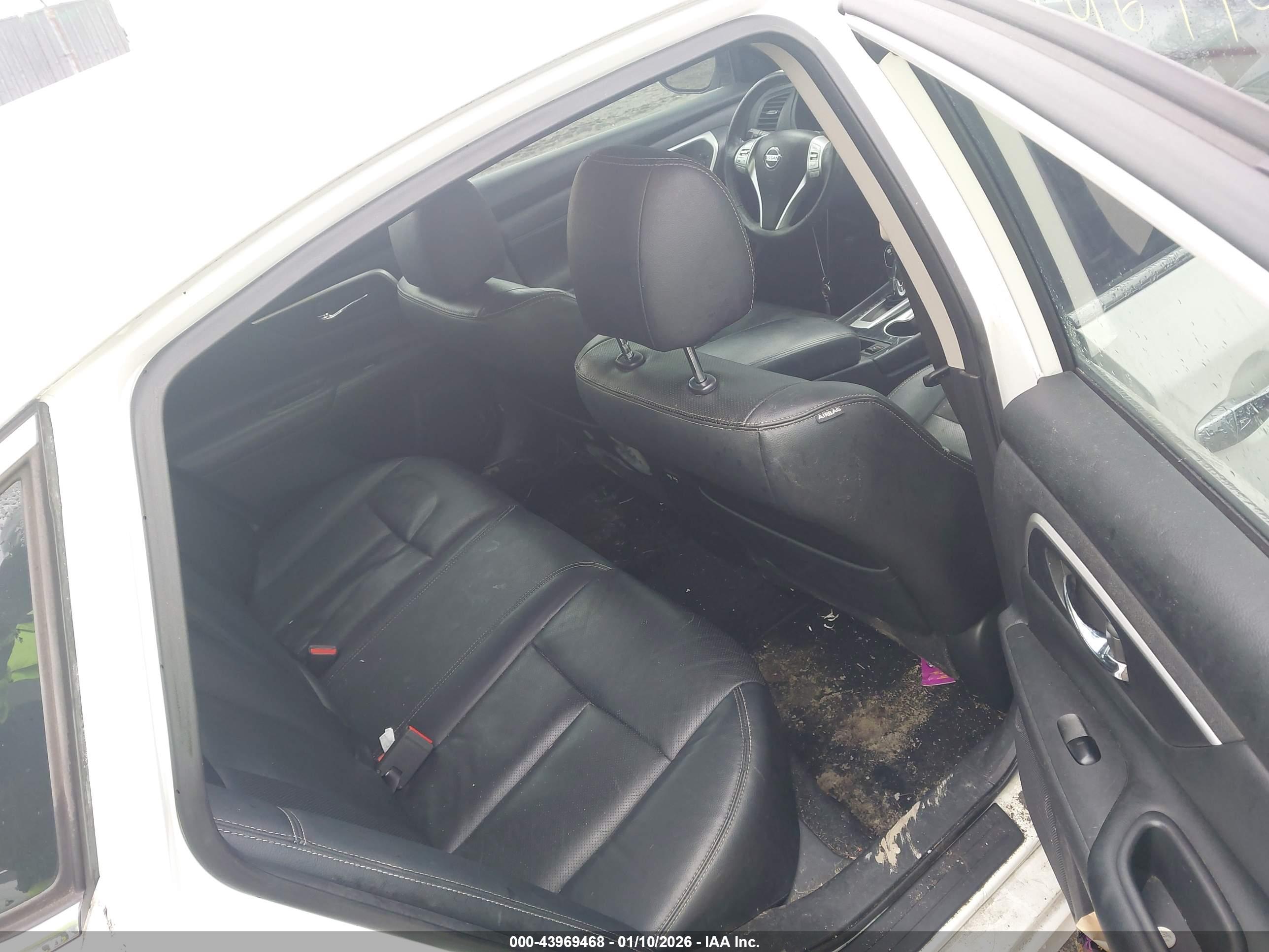 NISSAN ALTIMA image 8