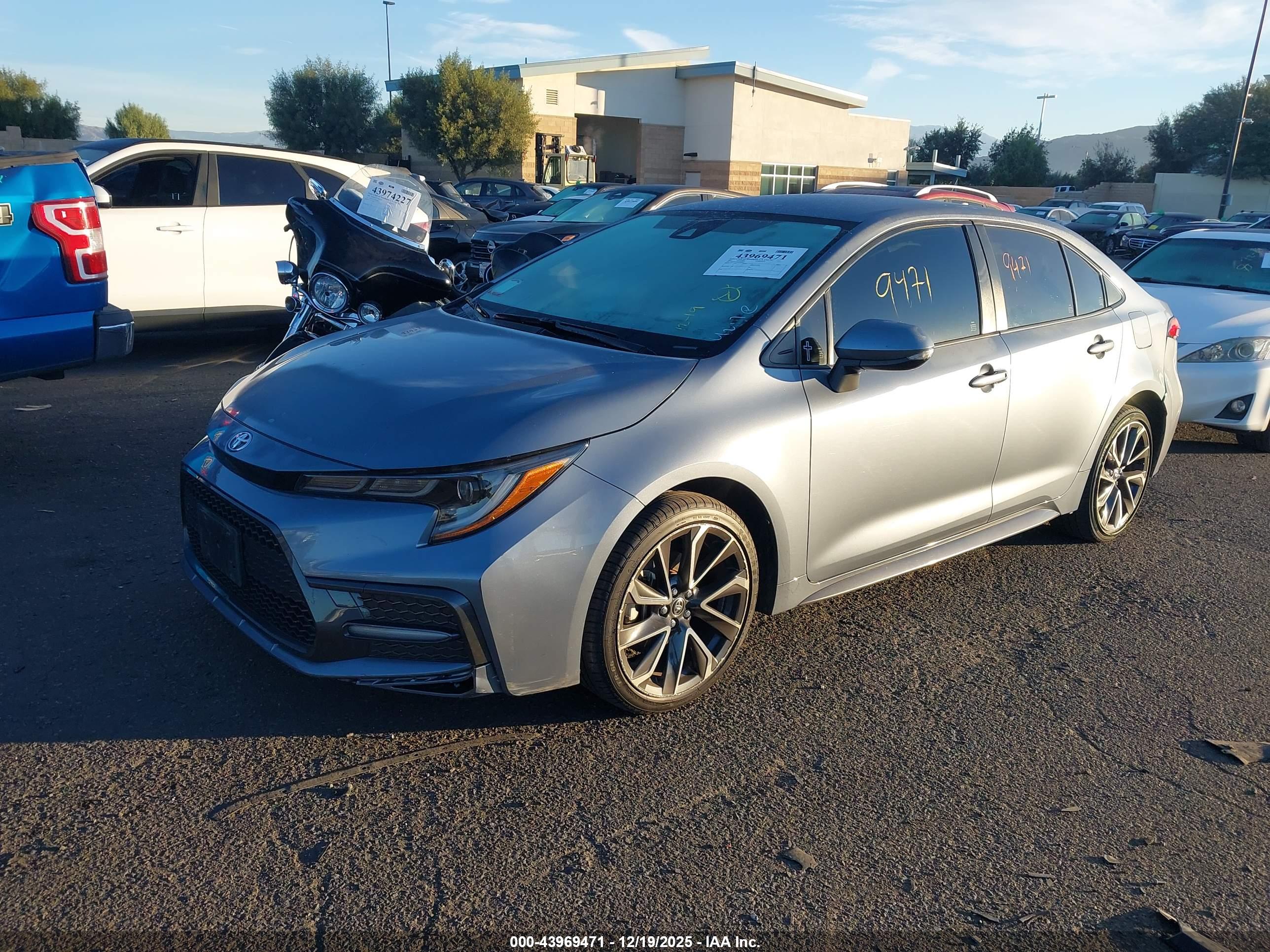 TOYOTA COROLLA image 2