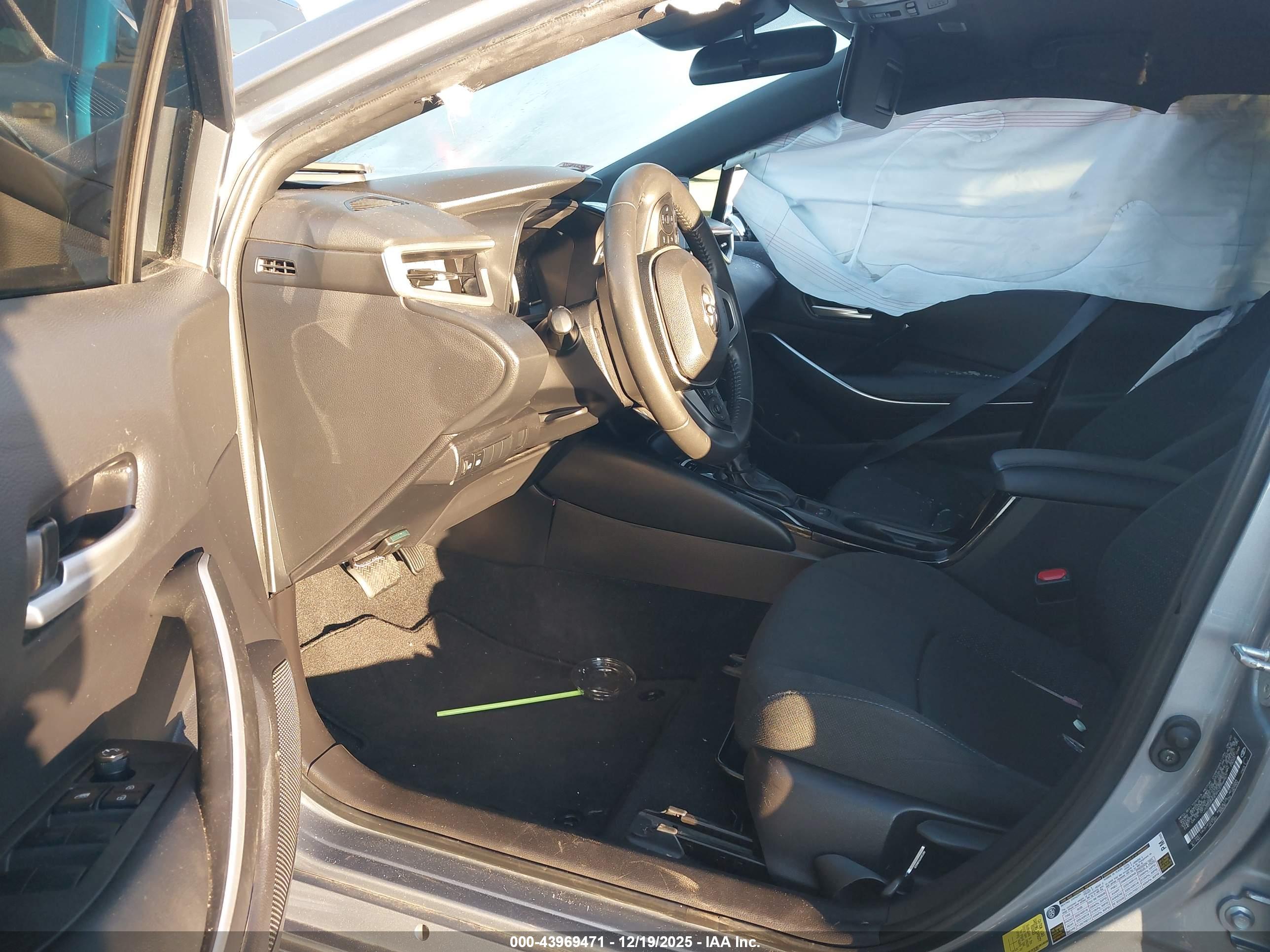 TOYOTA COROLLA image 5