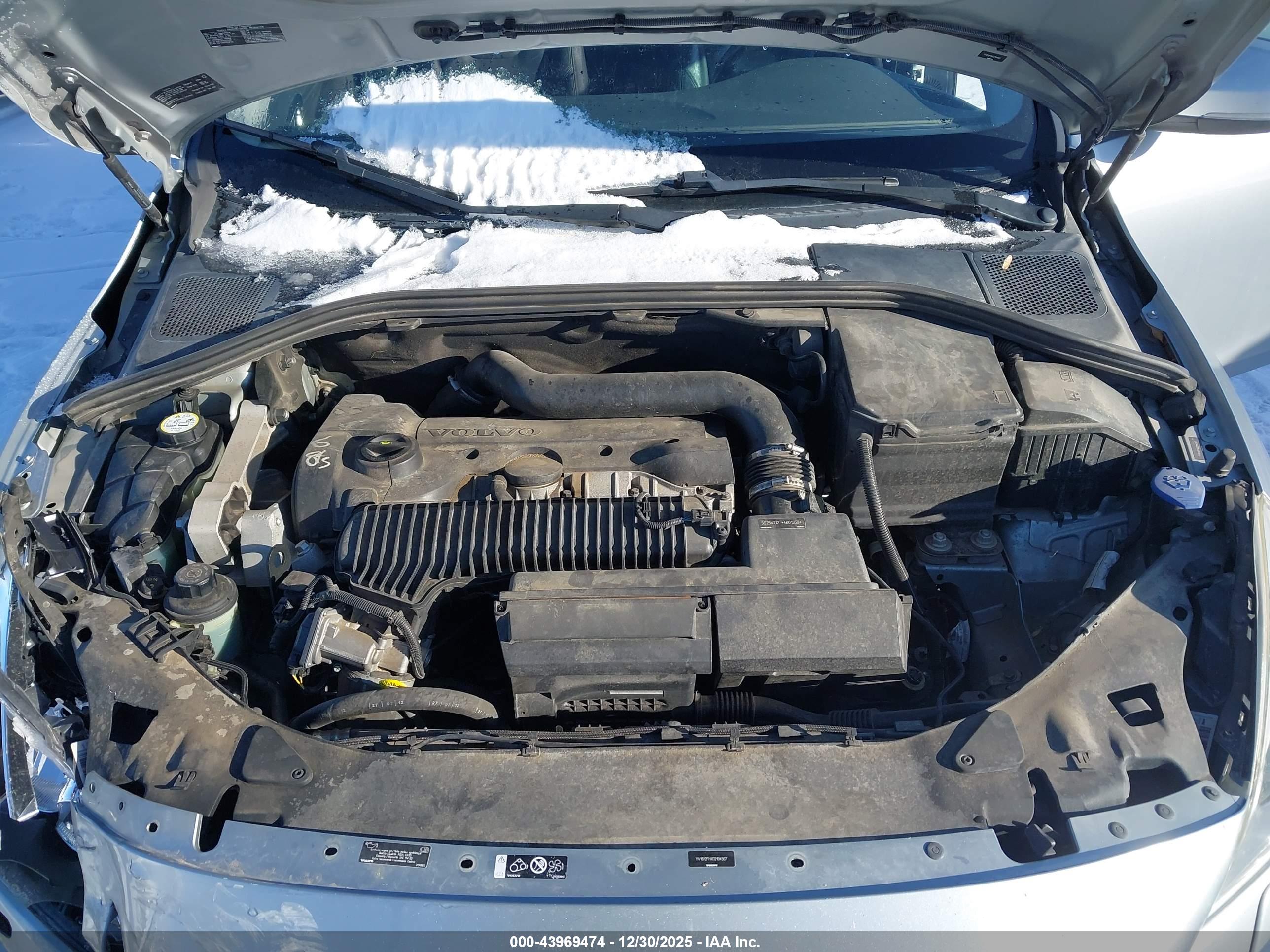 VOLVO S60 image 10