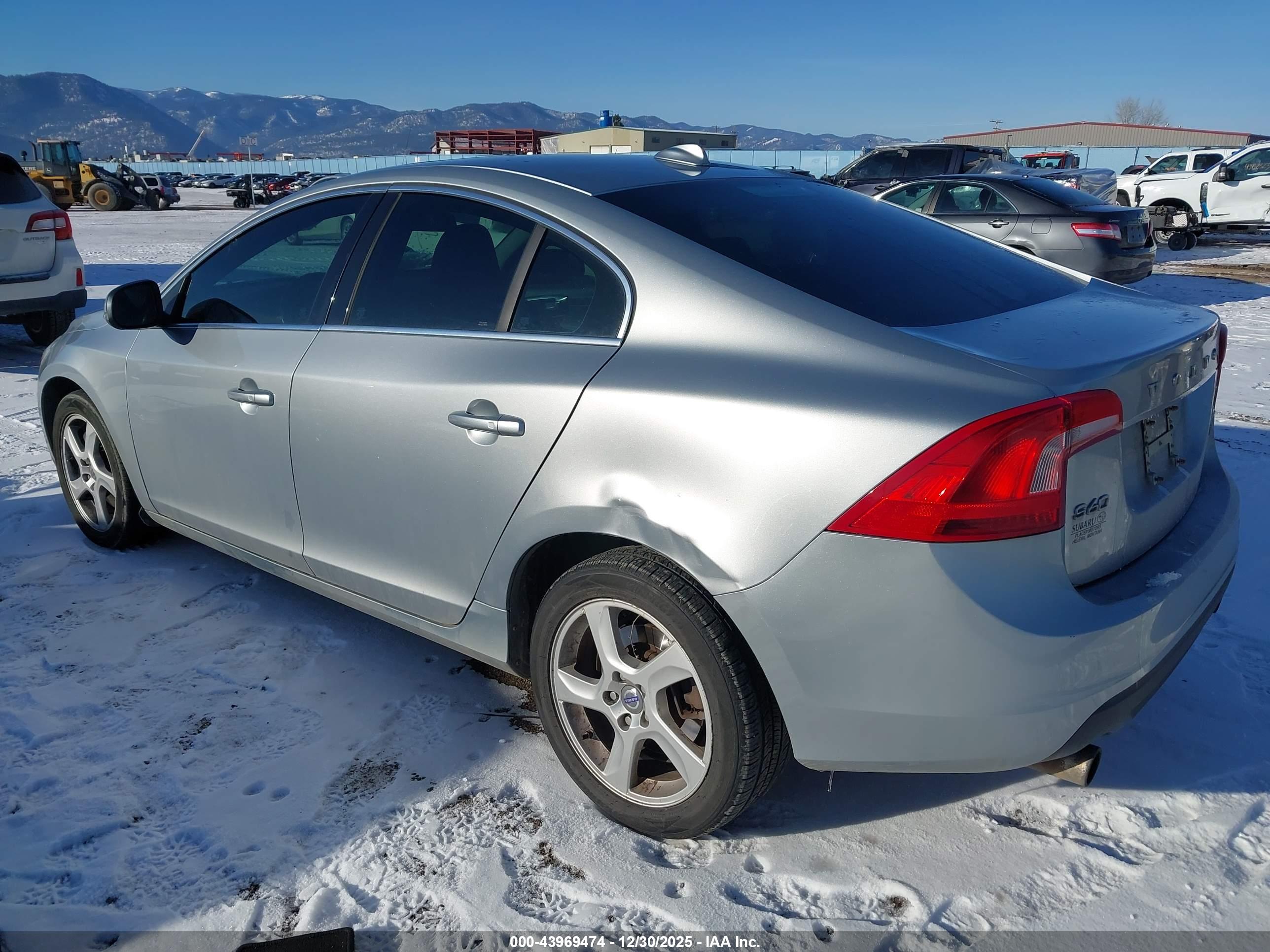 VOLVO S60 image 3