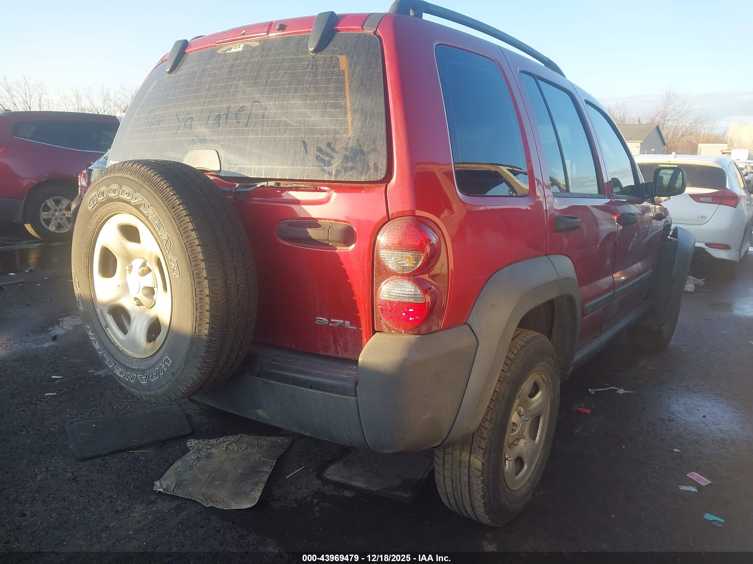 JEEP LIBERTY image 4