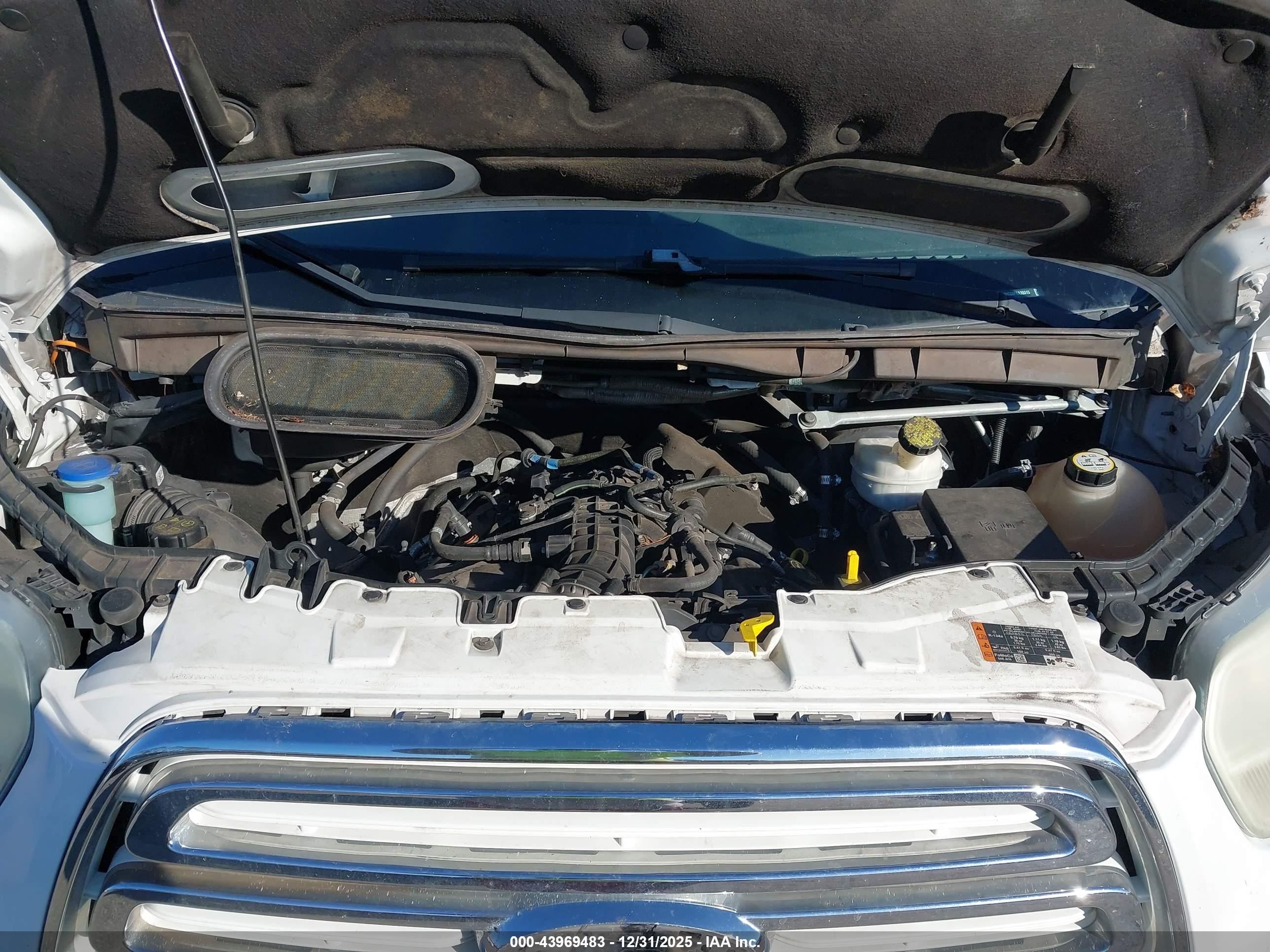 FORD TRANSIT-250 image 10