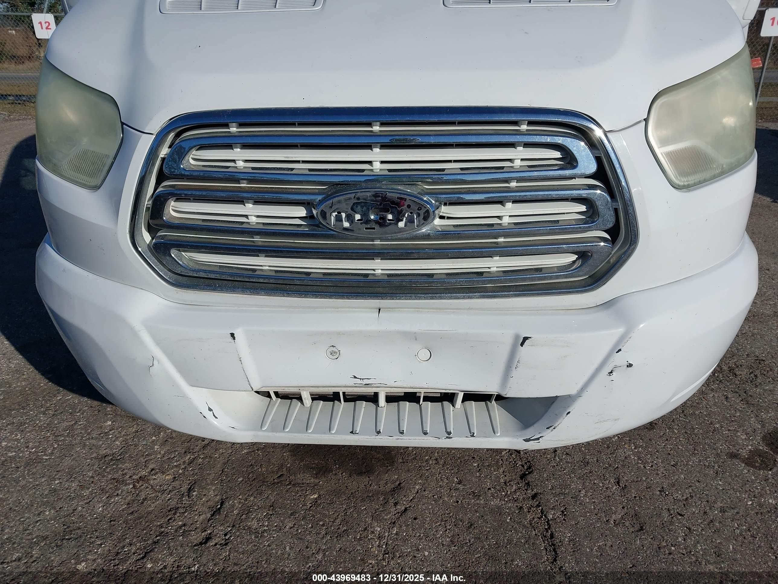 FORD TRANSIT-250 image 6