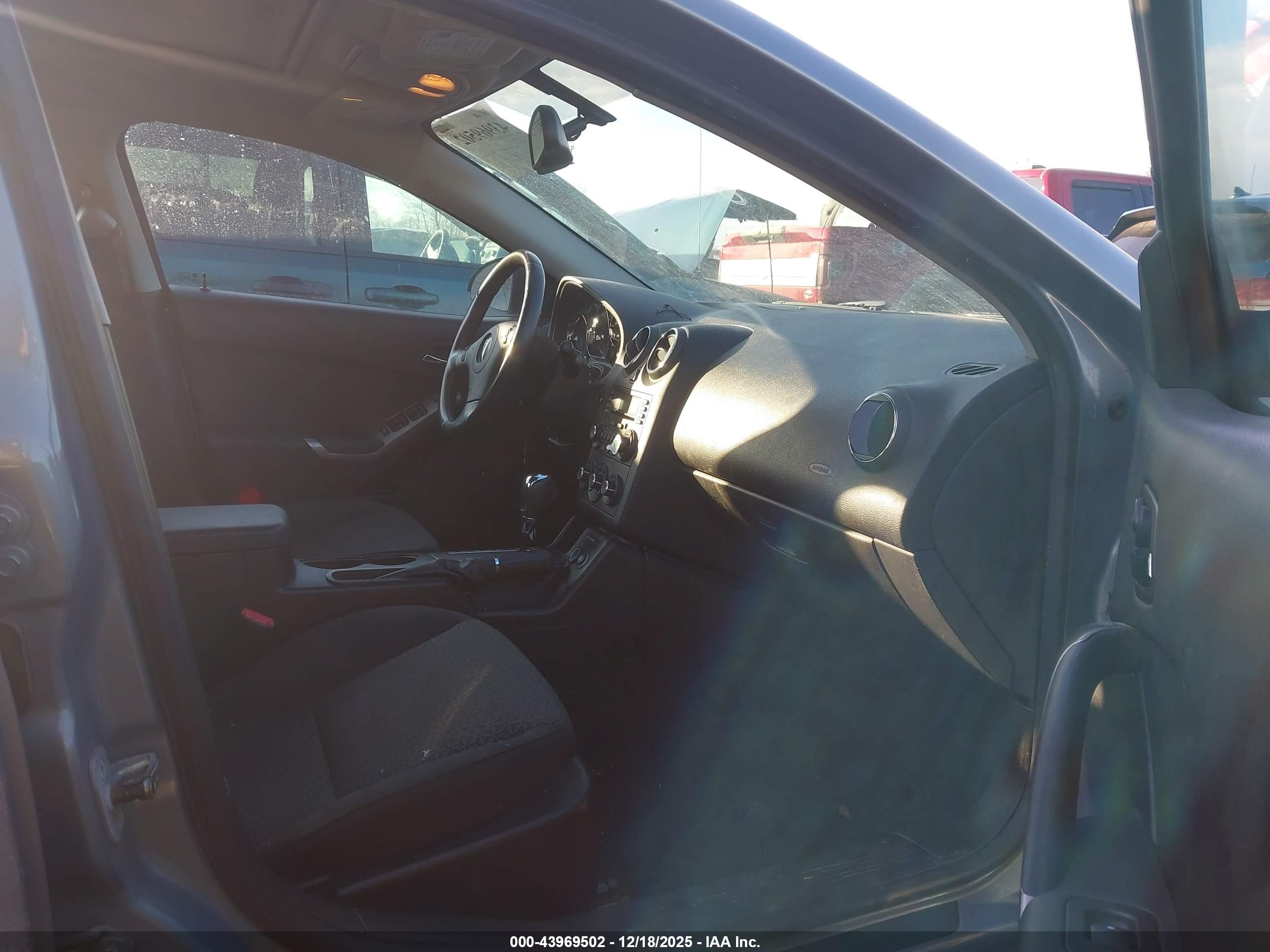 PONTIAC G6 image 5
