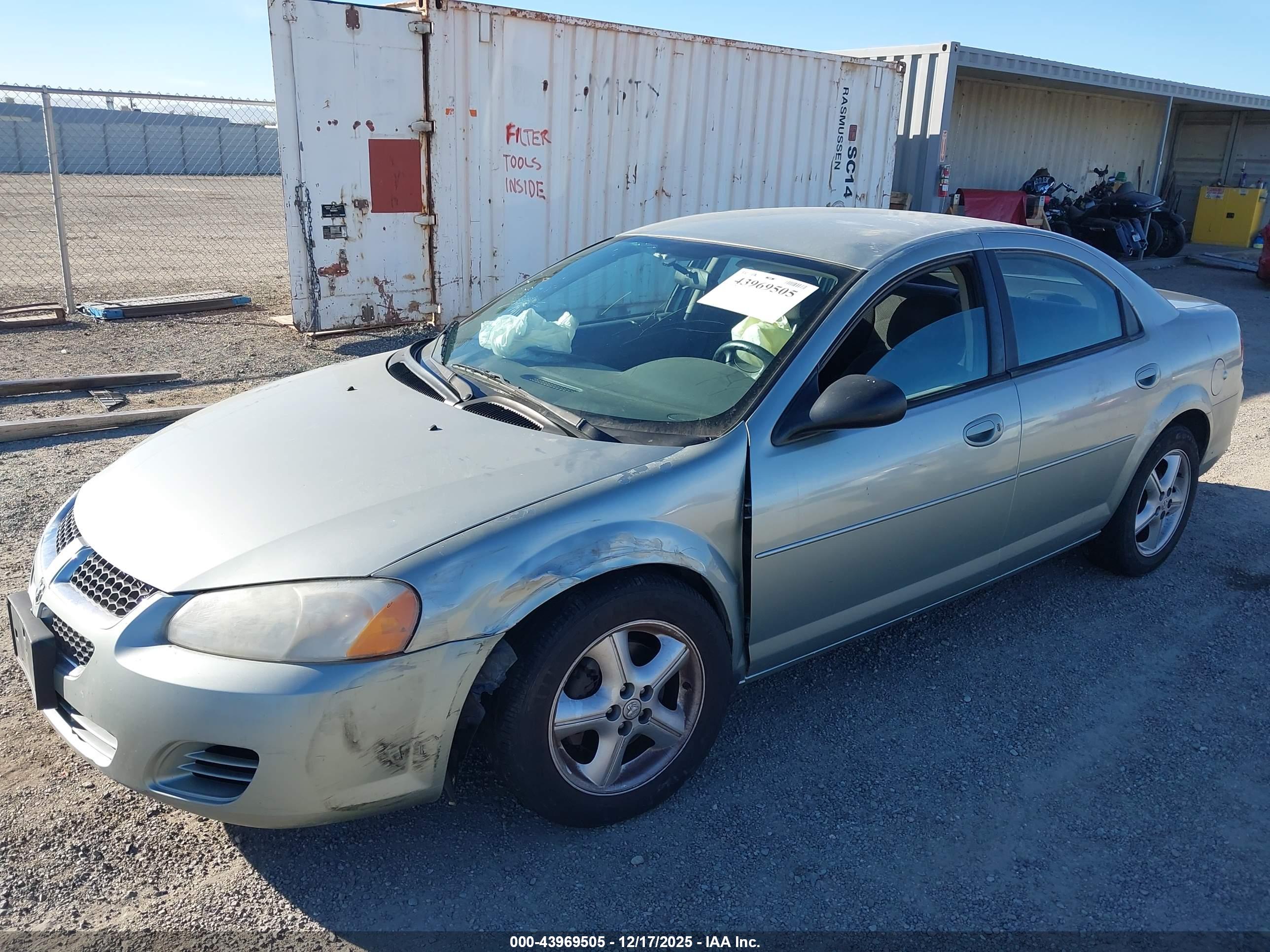 DODGE STRATUS image 2