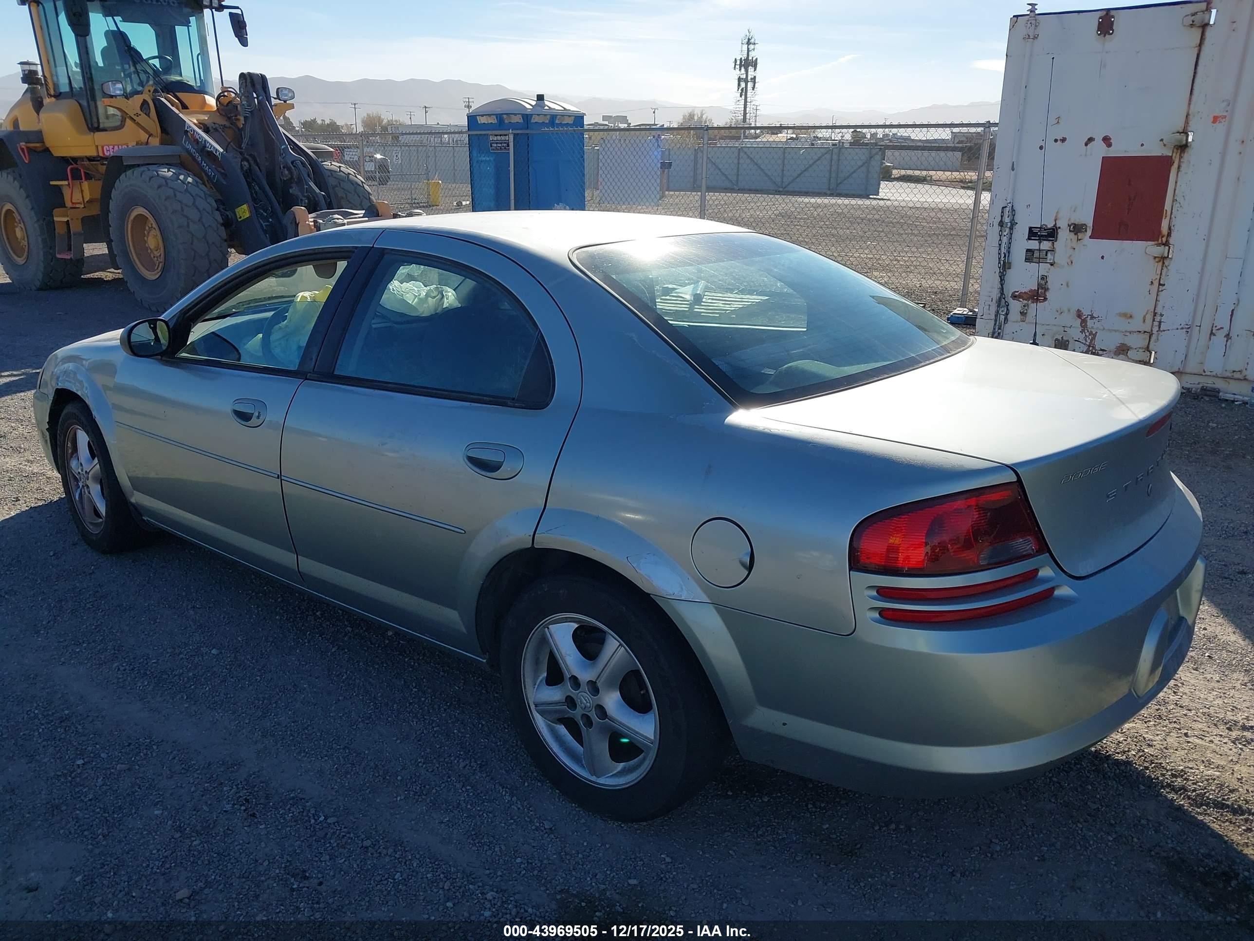 DODGE STRATUS image 3