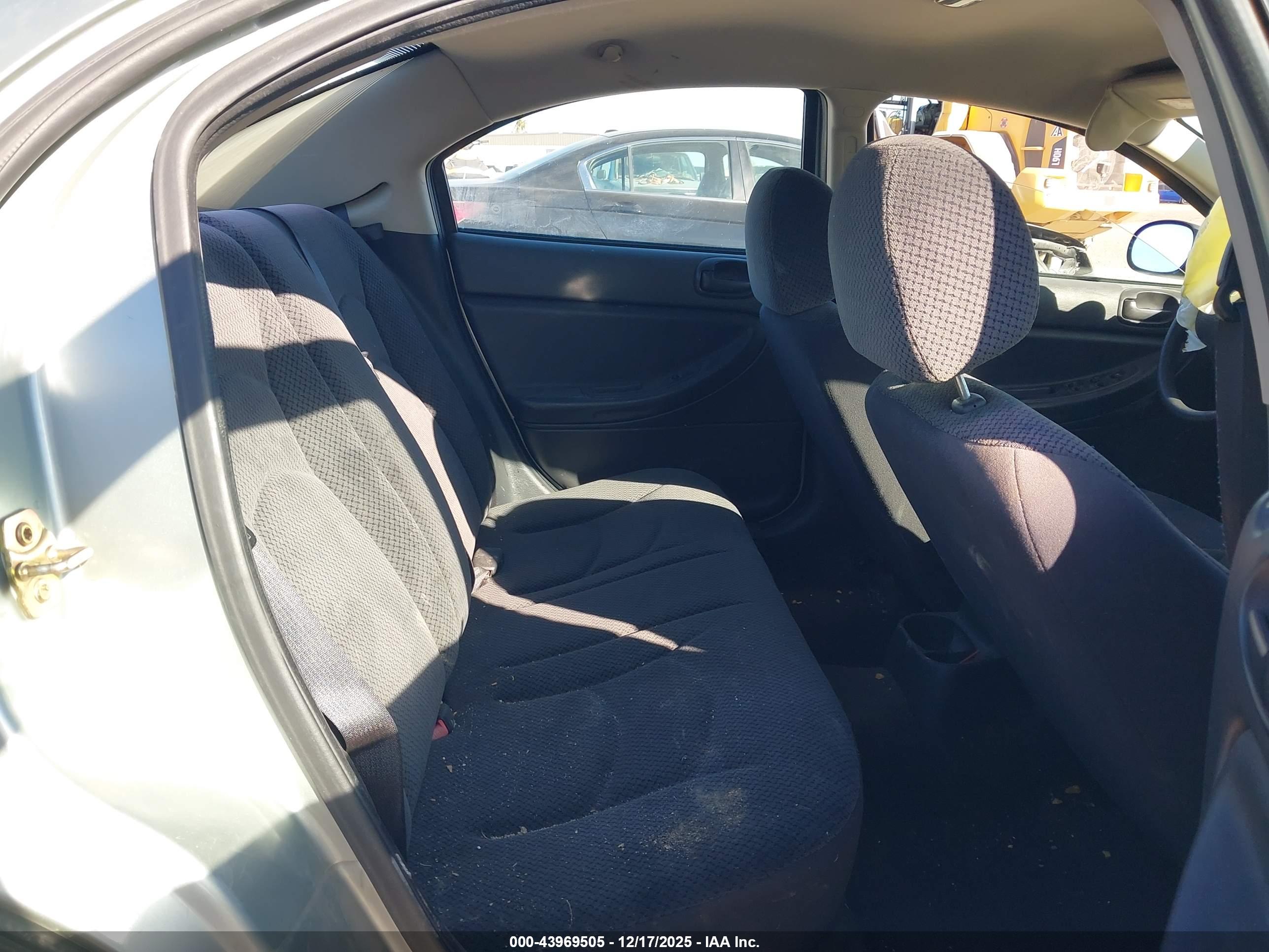 DODGE STRATUS image 8