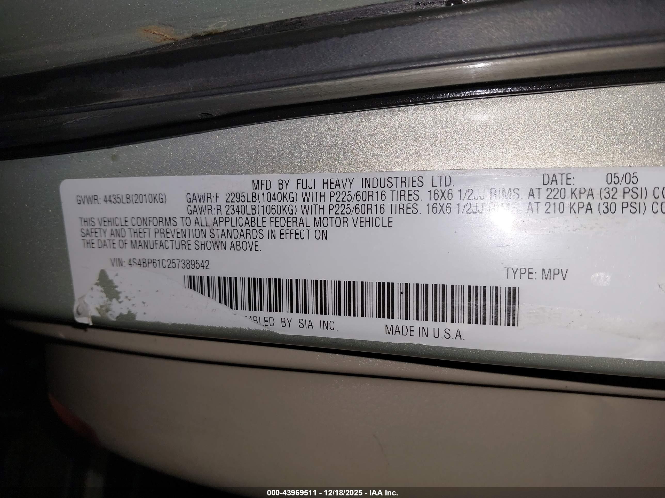SUBARU OUTBACK image 9