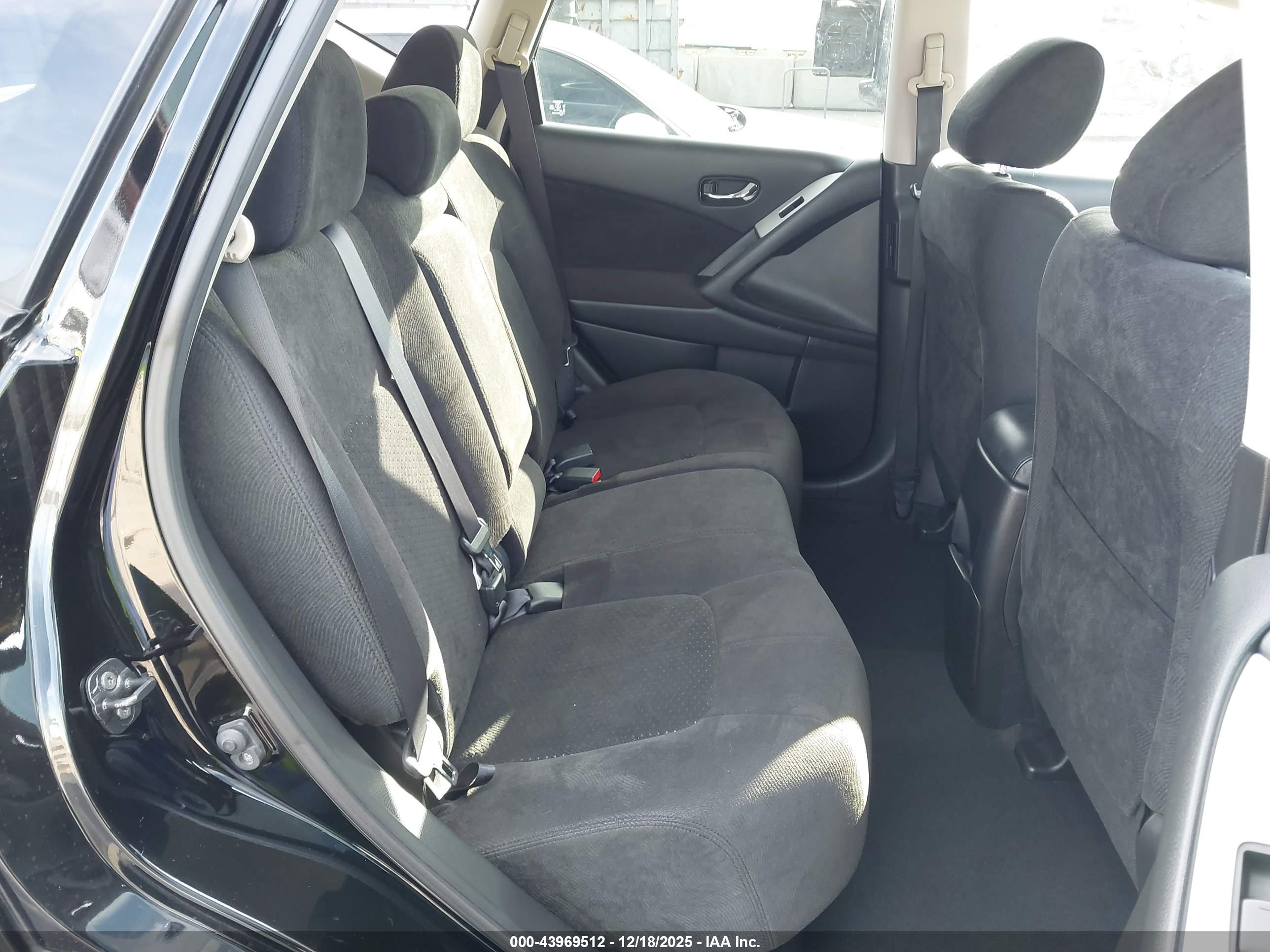 NISSAN MURANO image 8