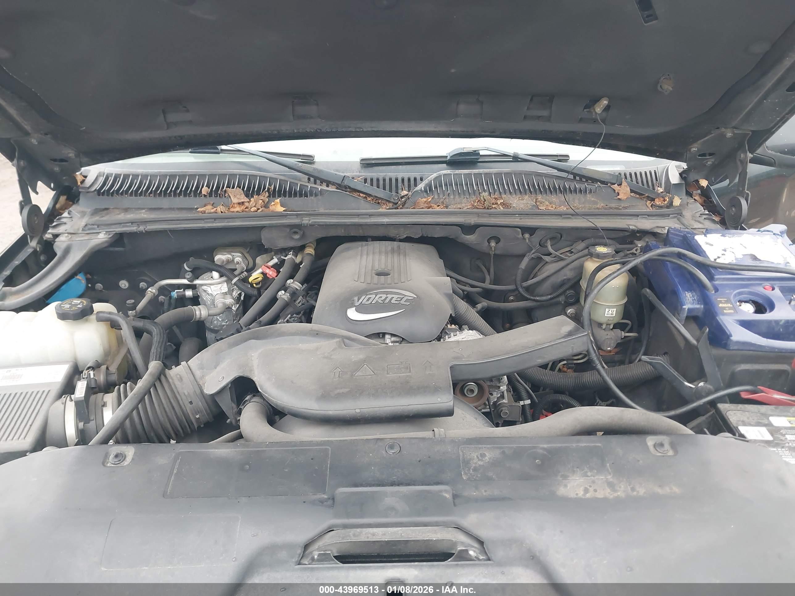 CHEVROLET SUBURBAN image 10