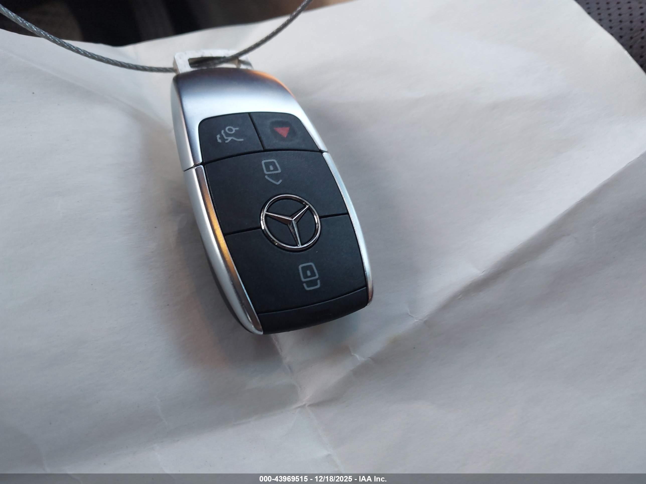 MERCEDES-BENZ GLE image 11