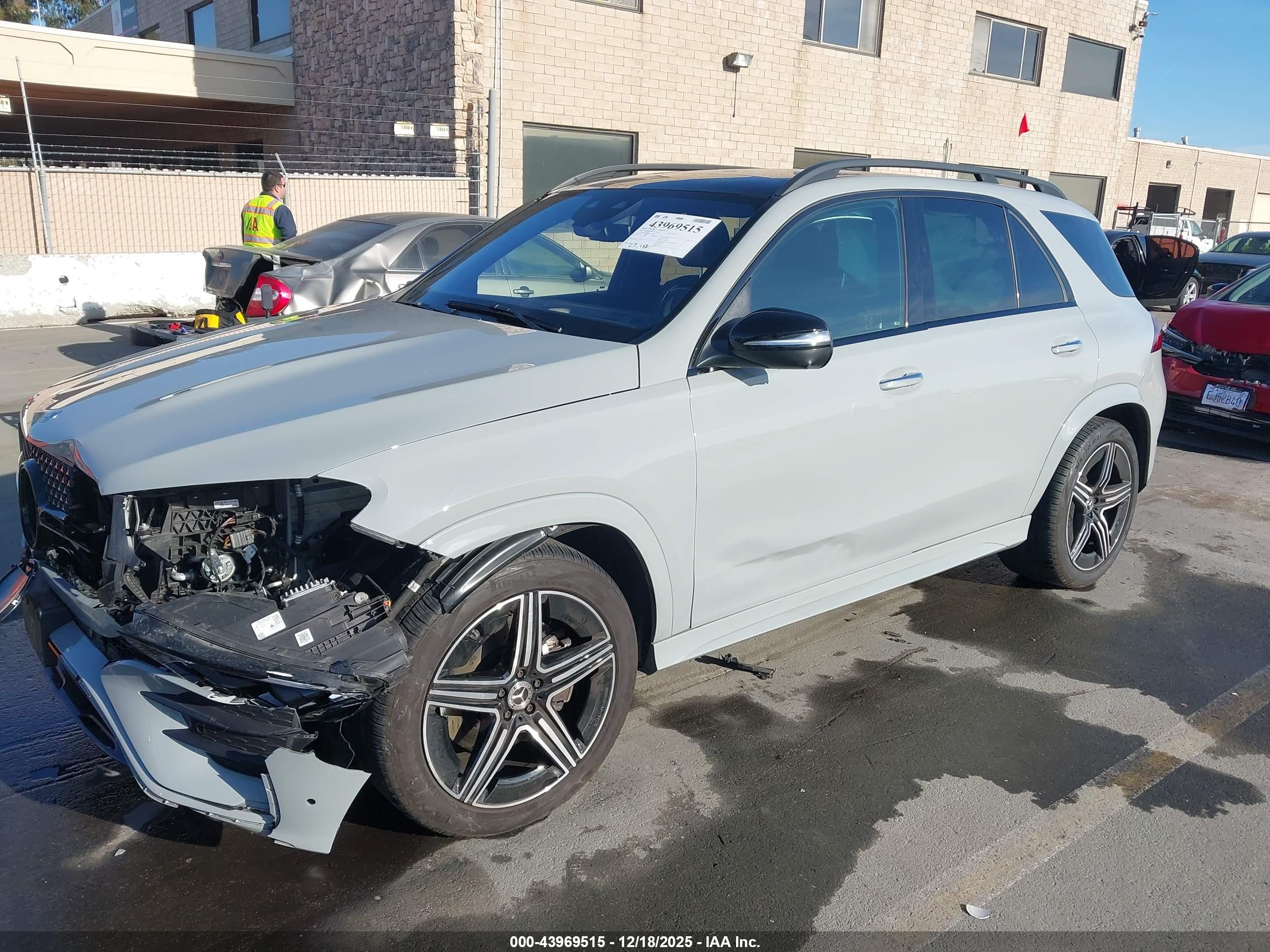 MERCEDES-BENZ GLE image 2