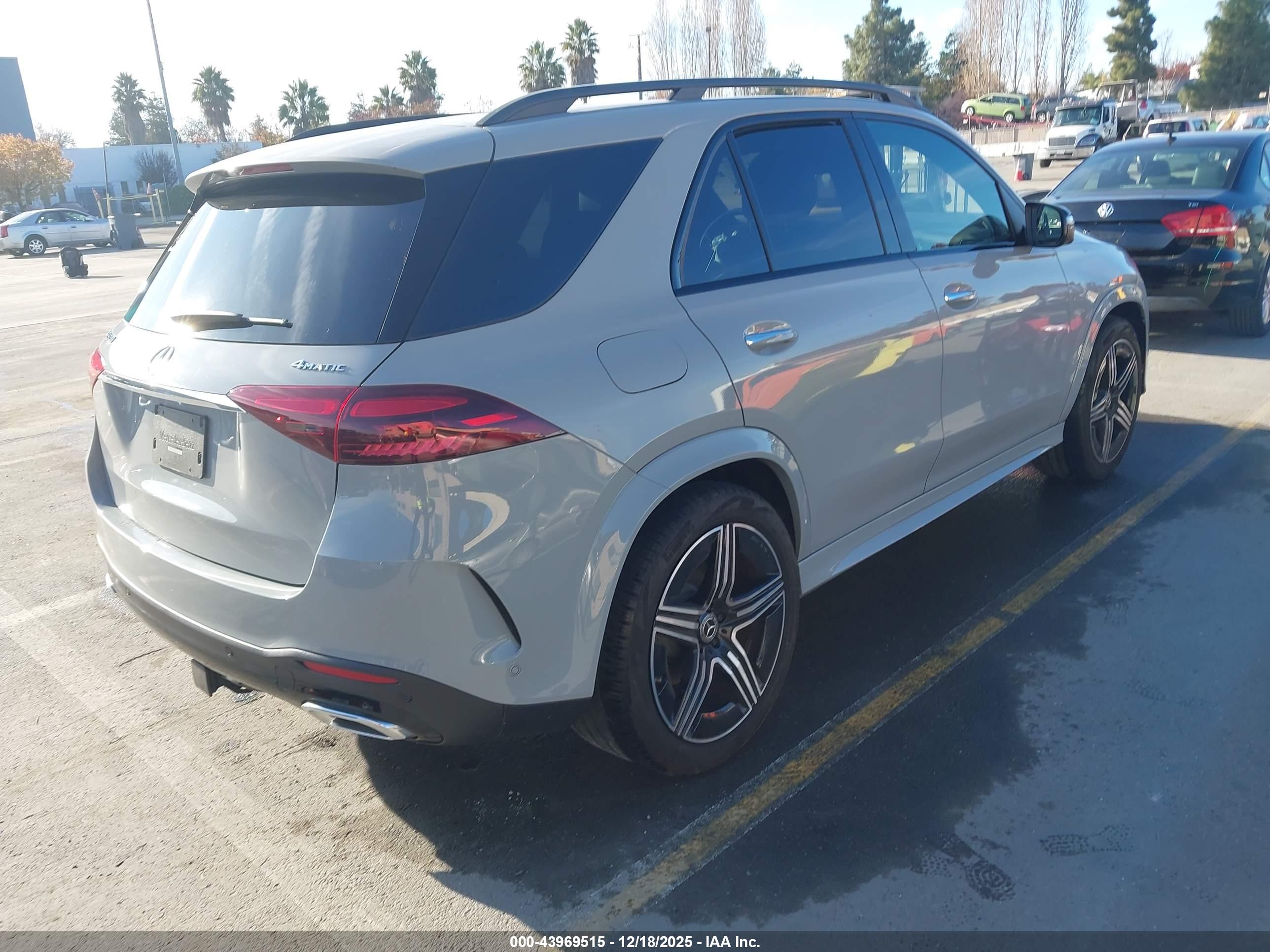 MERCEDES-BENZ GLE image 4