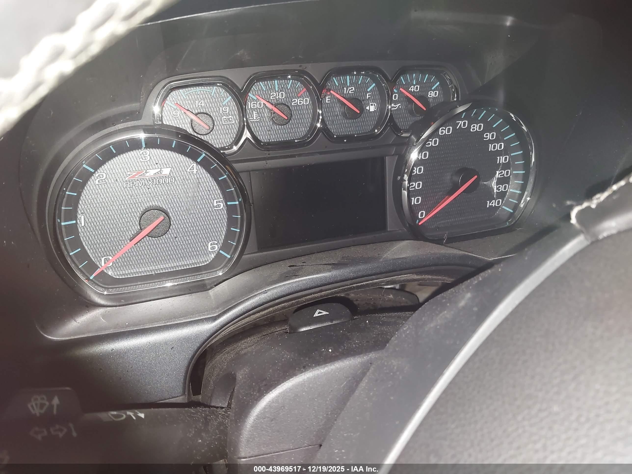 CHEVROLET SILVERADO image 7