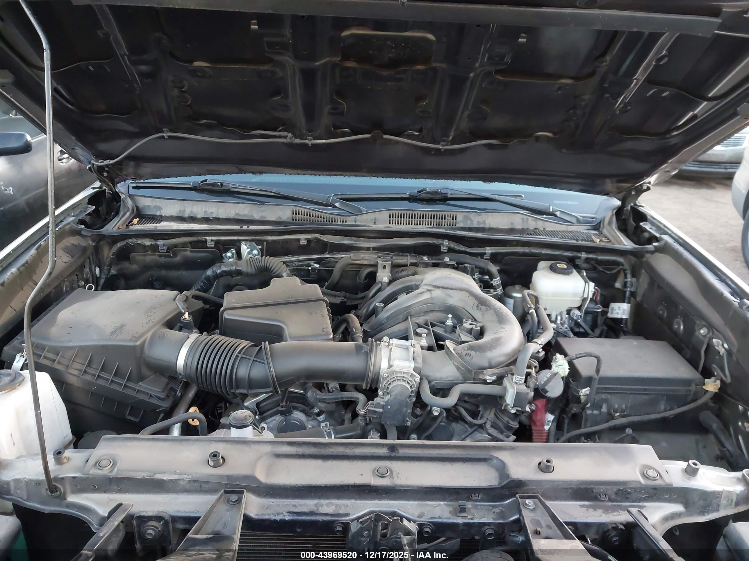 TOYOTA TACOMA image 10