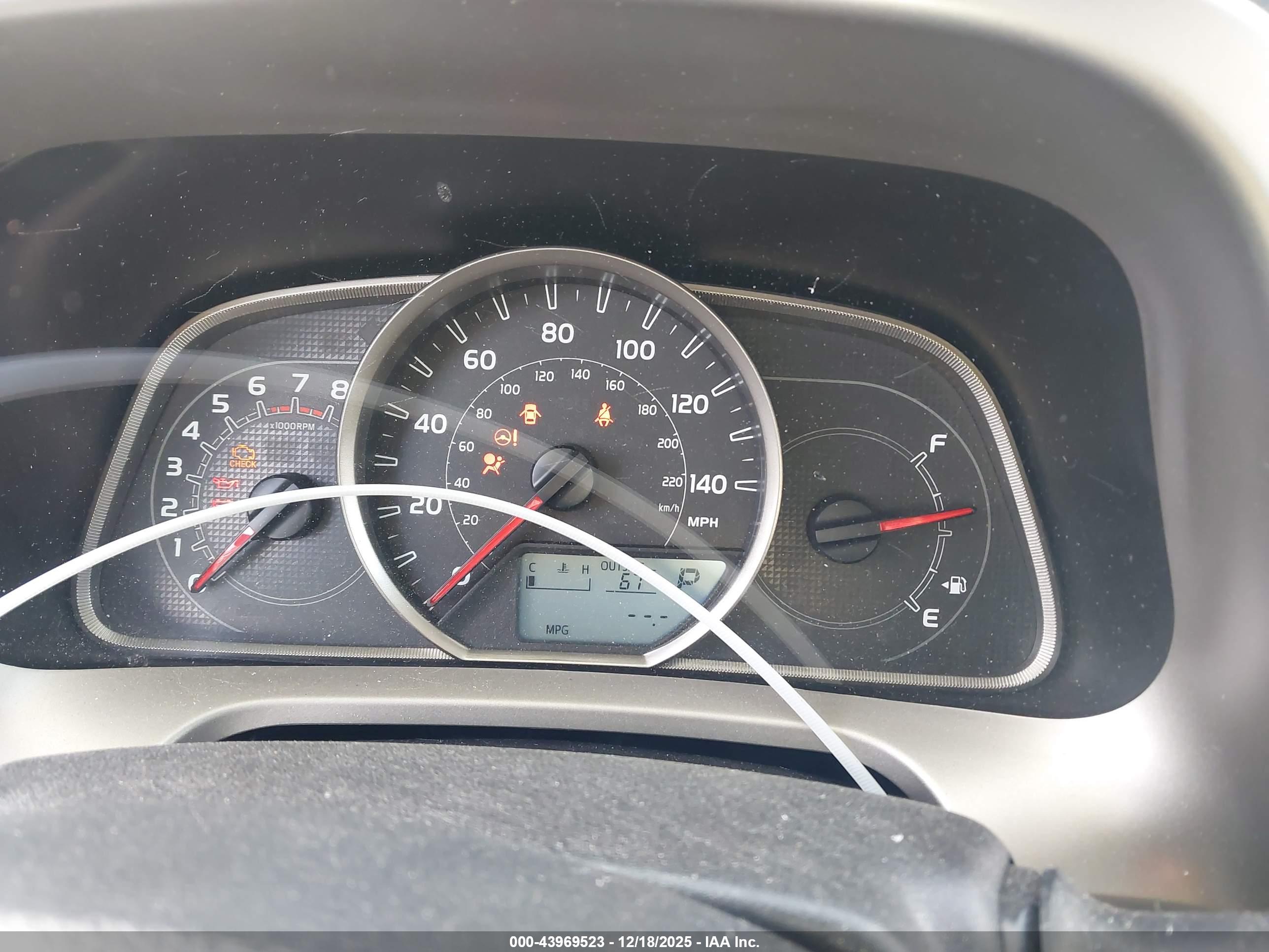 TOYOTA RAV4 image 7