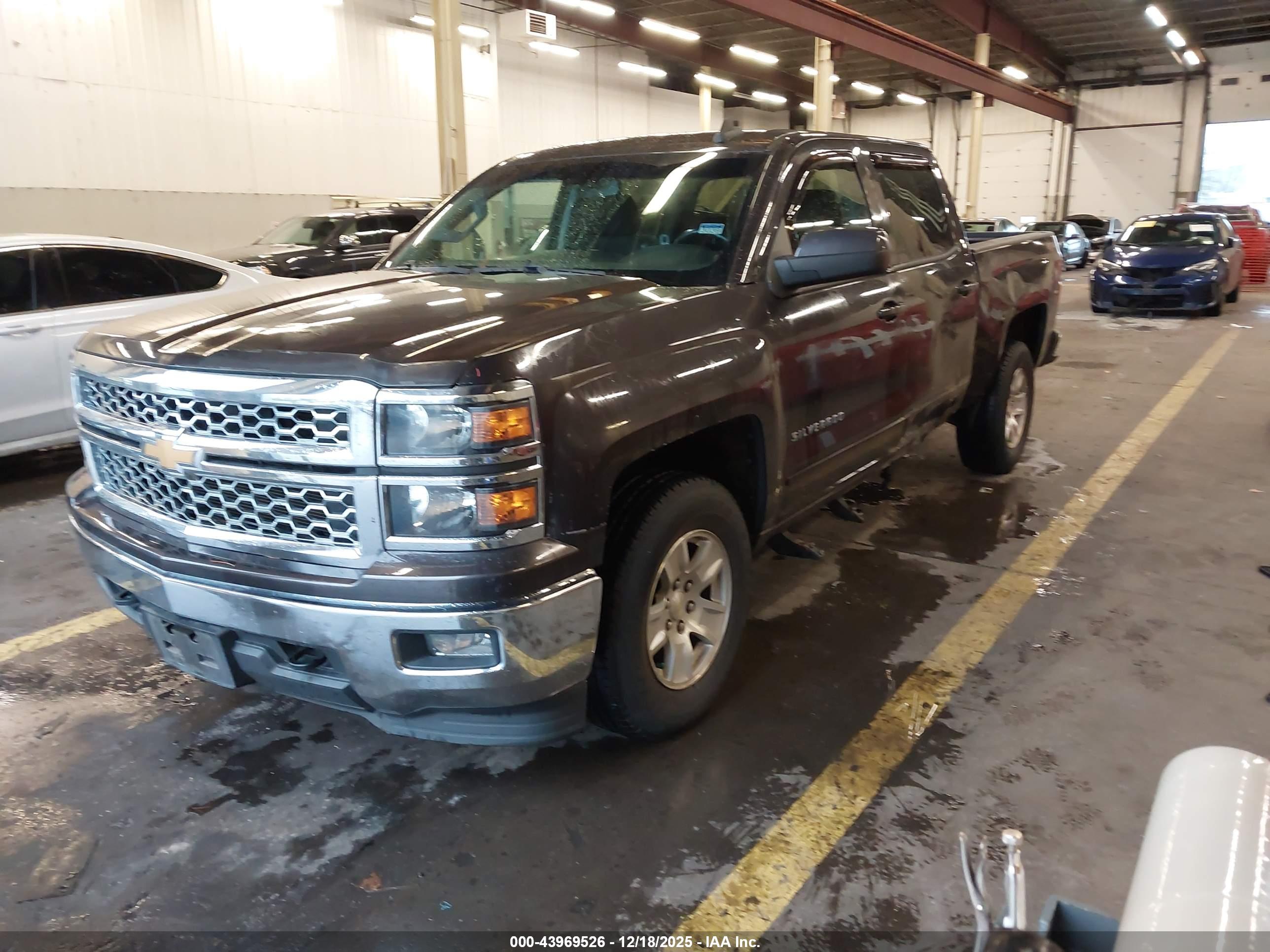 CHEVROLET SILVERADO image 2