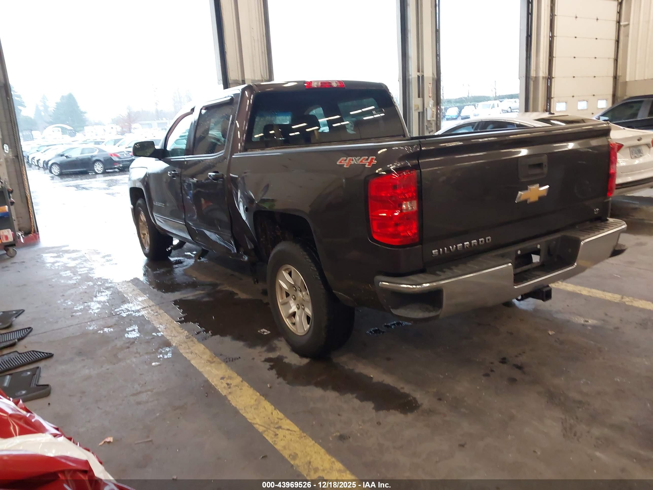 CHEVROLET SILVERADO image 3