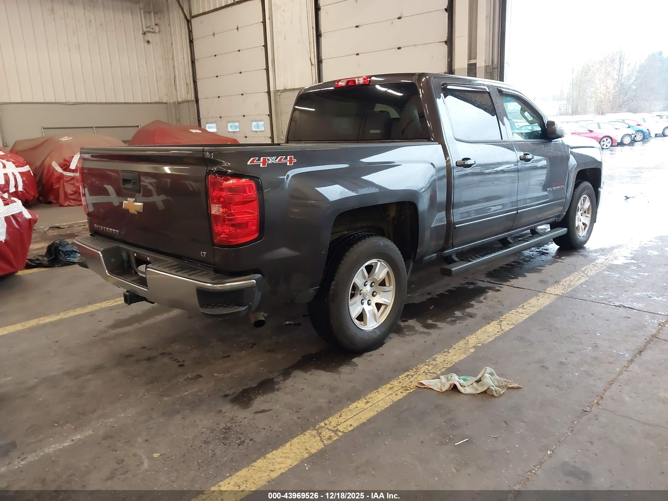 CHEVROLET SILVERADO image 4