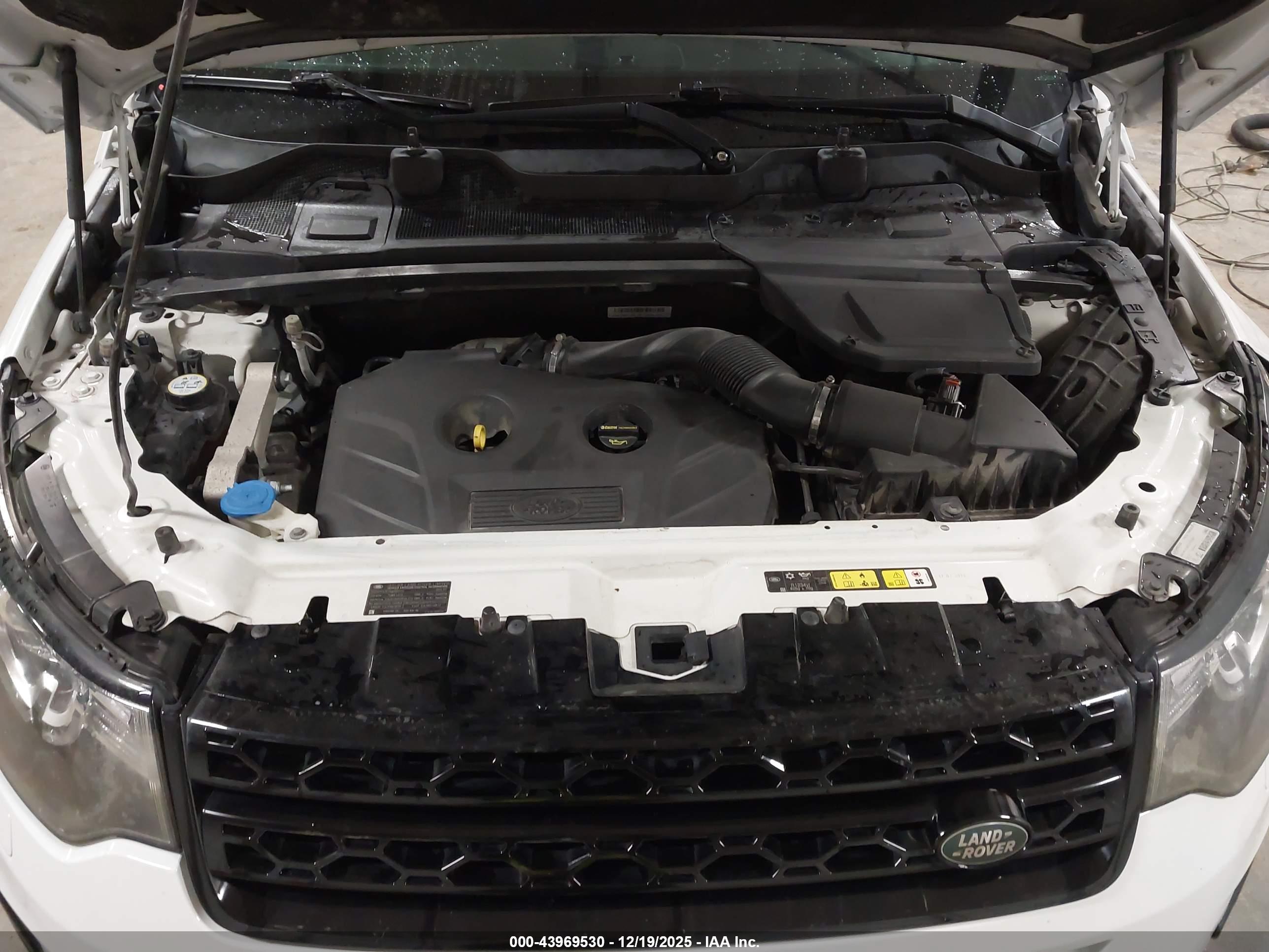 LAND ROVER image 10